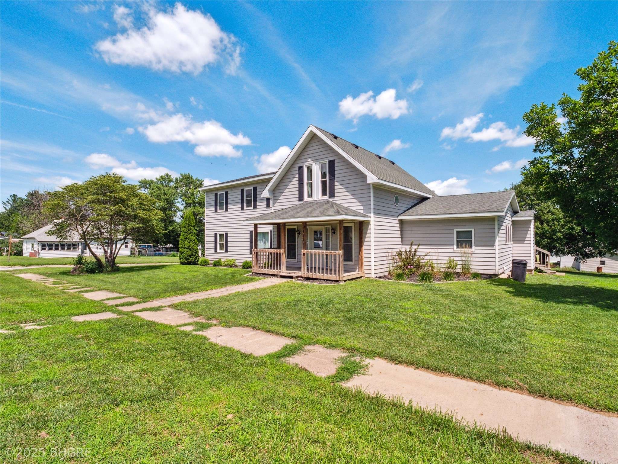 Stuart, IA 50250,623 N Main Street
