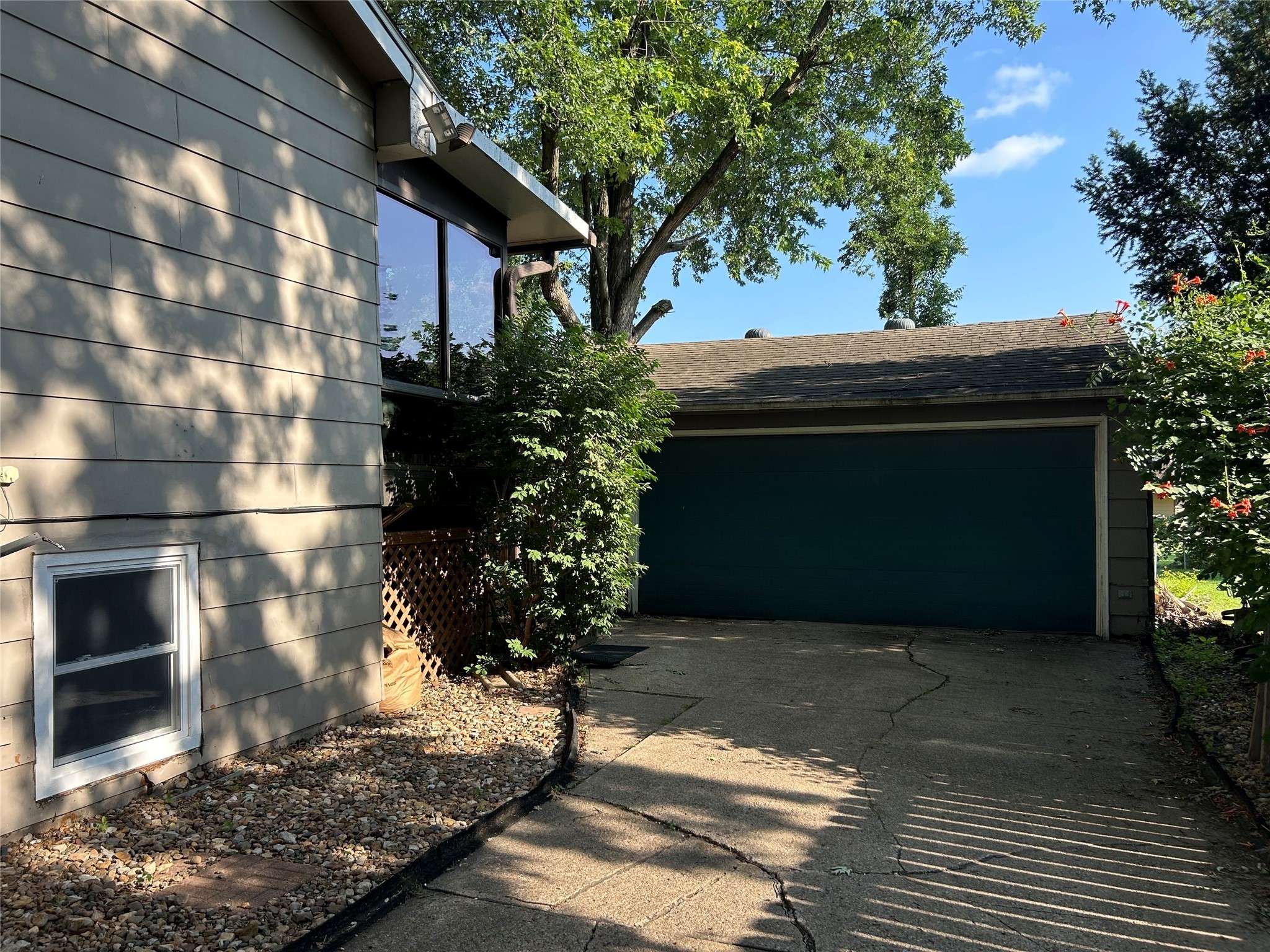 Altoona, IA 50009,1016 1st Street NW