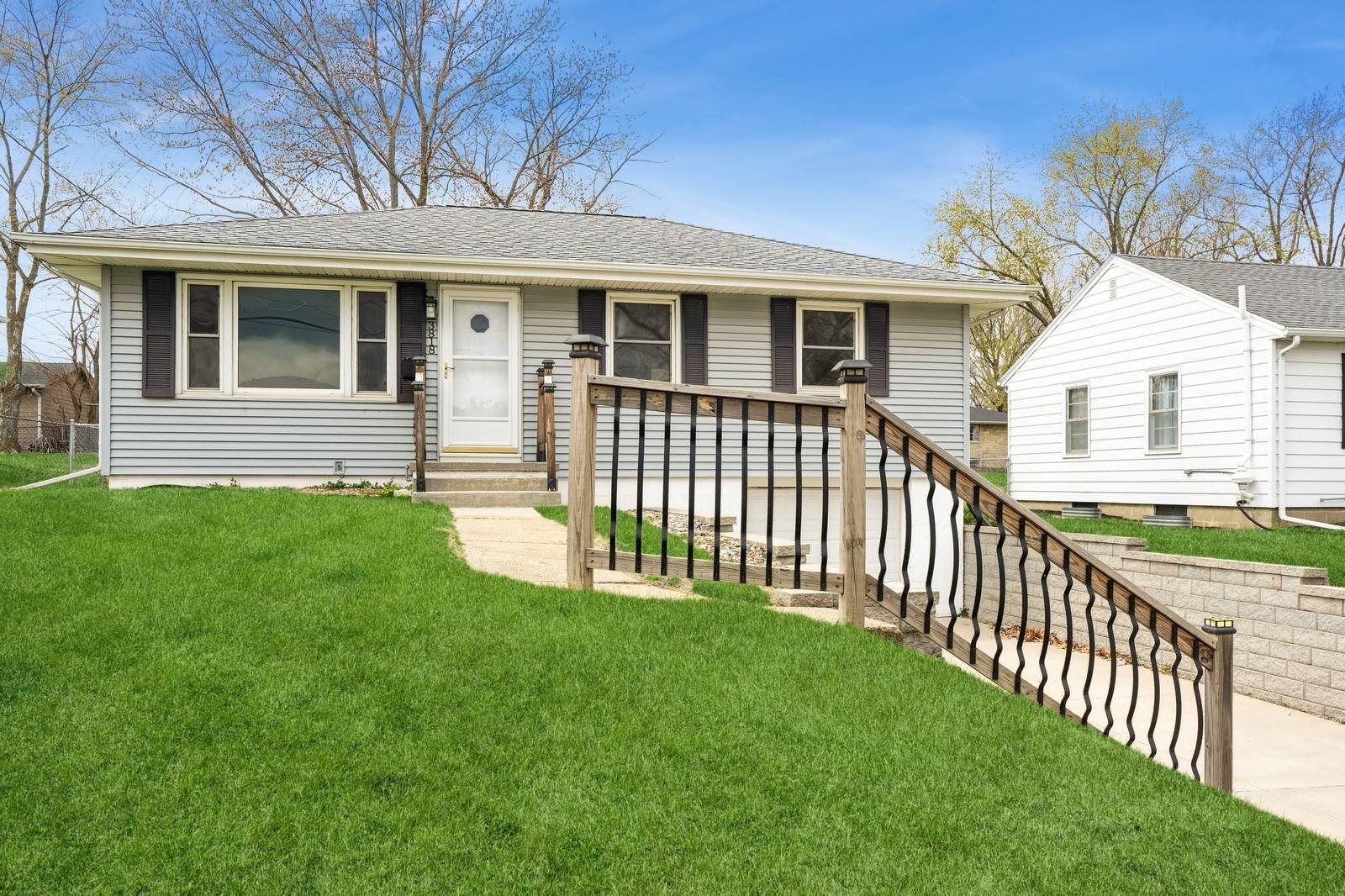 Urbandale, IA 50322,3818 66th Street