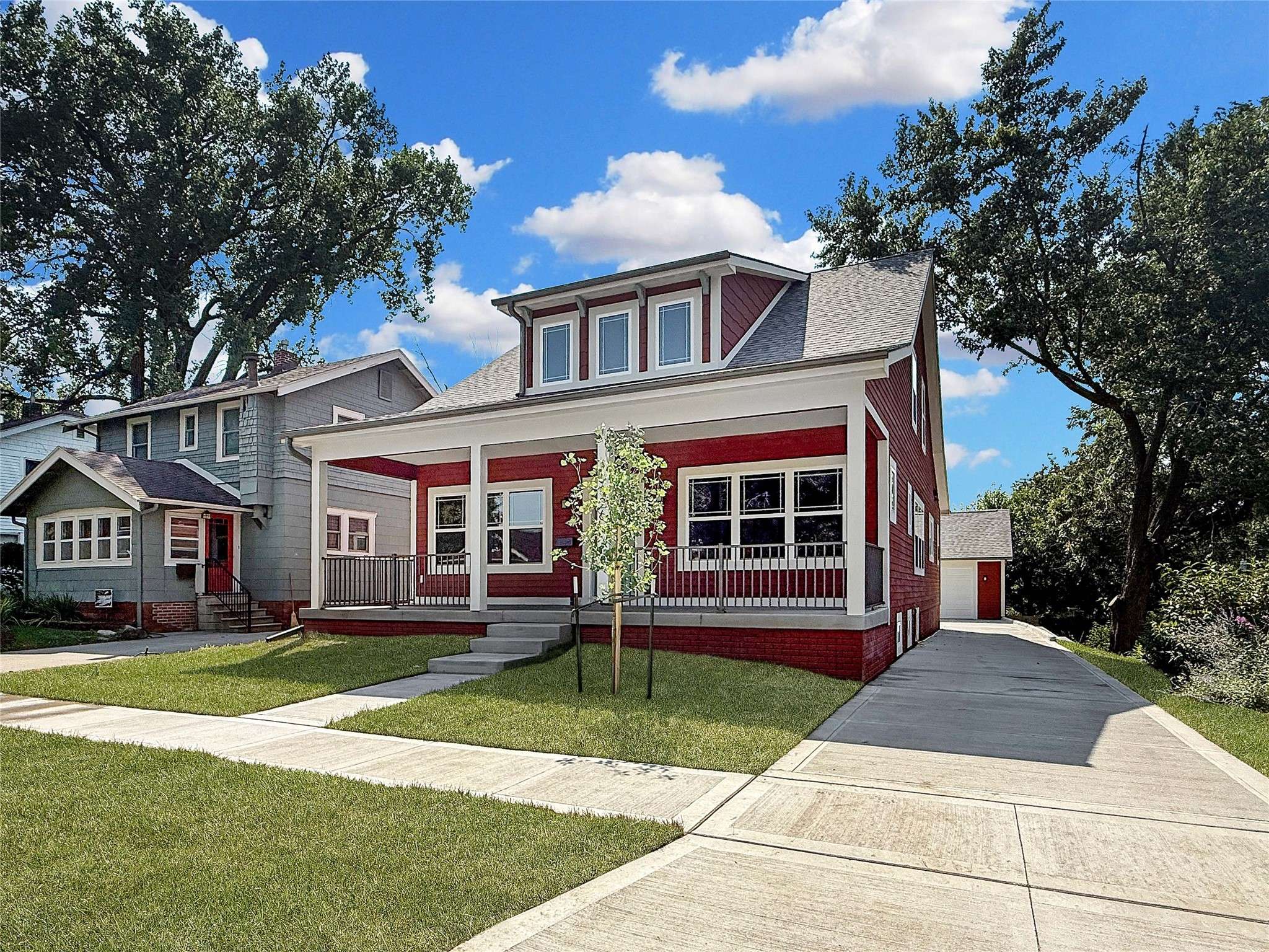 Des Moines, IA 50312,926 40th Place