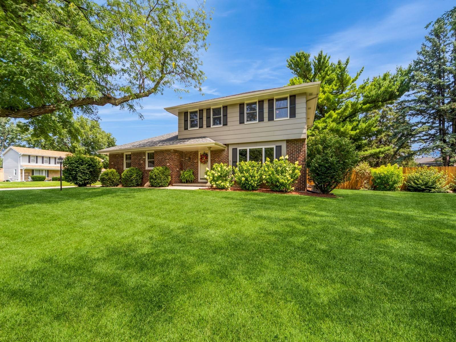 Urbandale, IA 50322,4317 74th Street