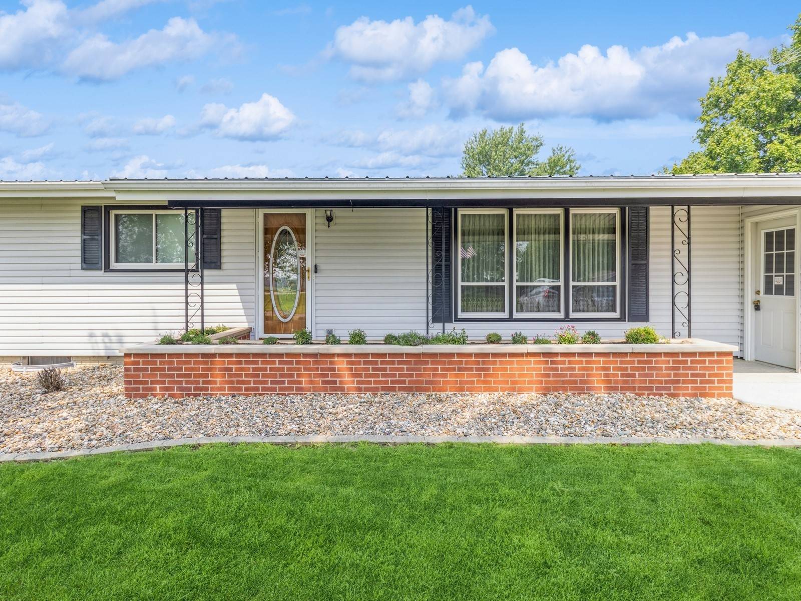 Montezuma, IA 50171,112 Sunrise Lane
