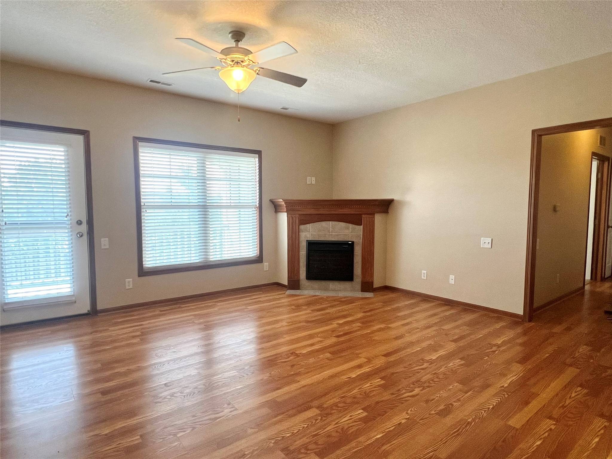 Ankeny, IA 50021,2602 NE Oak Drive #6