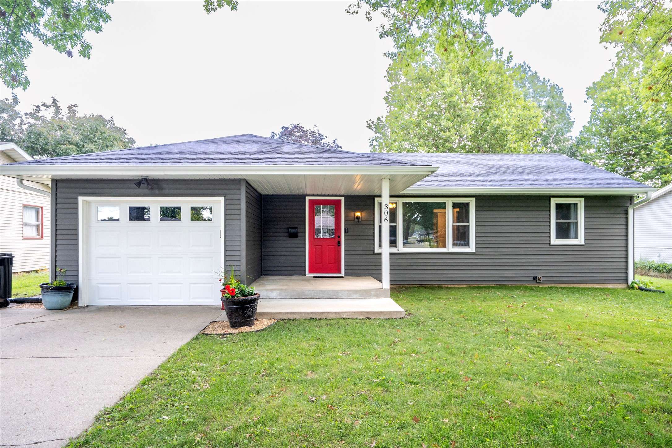 Newton, IA 50208,306 E 19th Street N