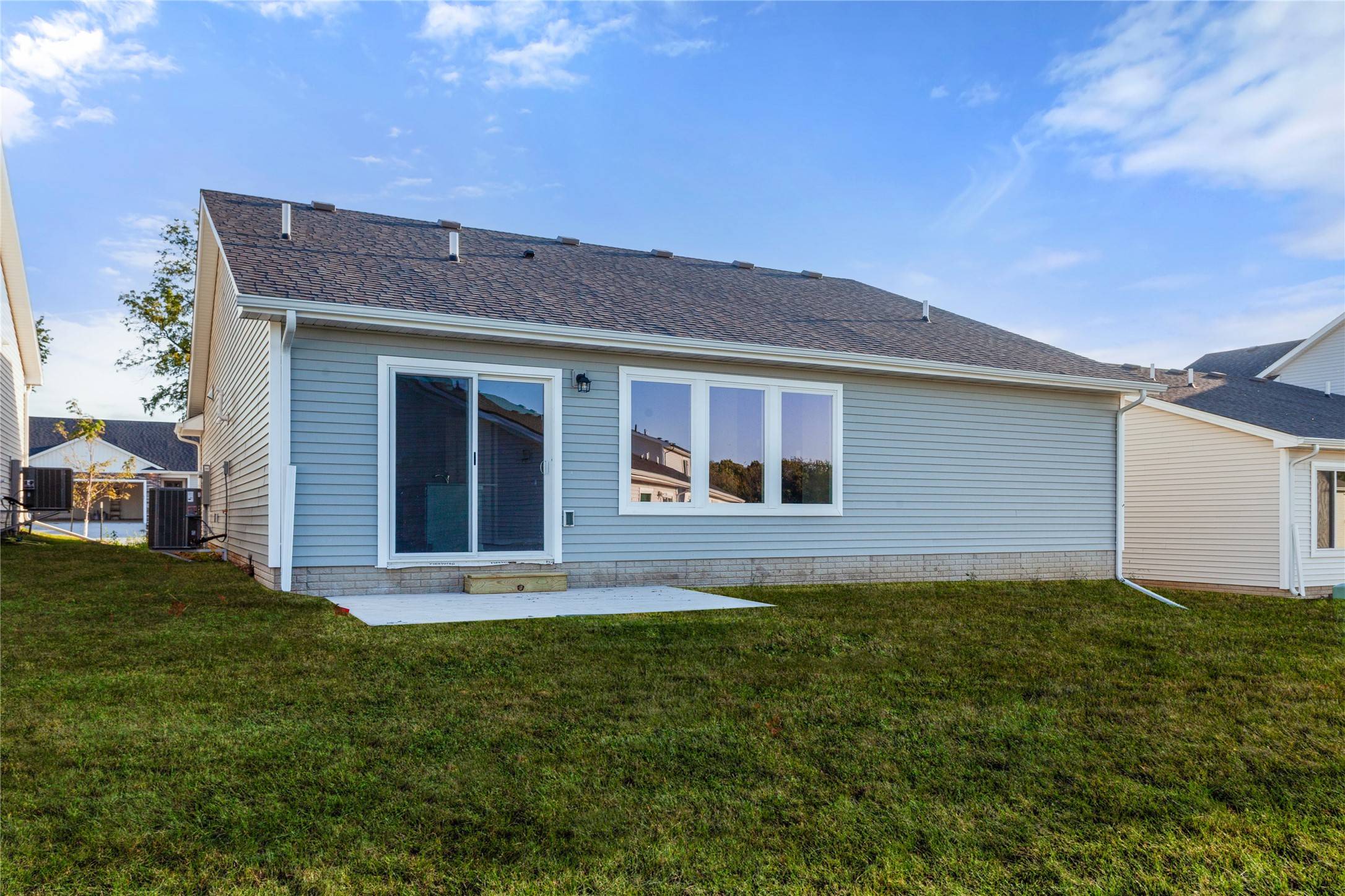 Des Moines, IA 50317,4316 Grover Woods Lane