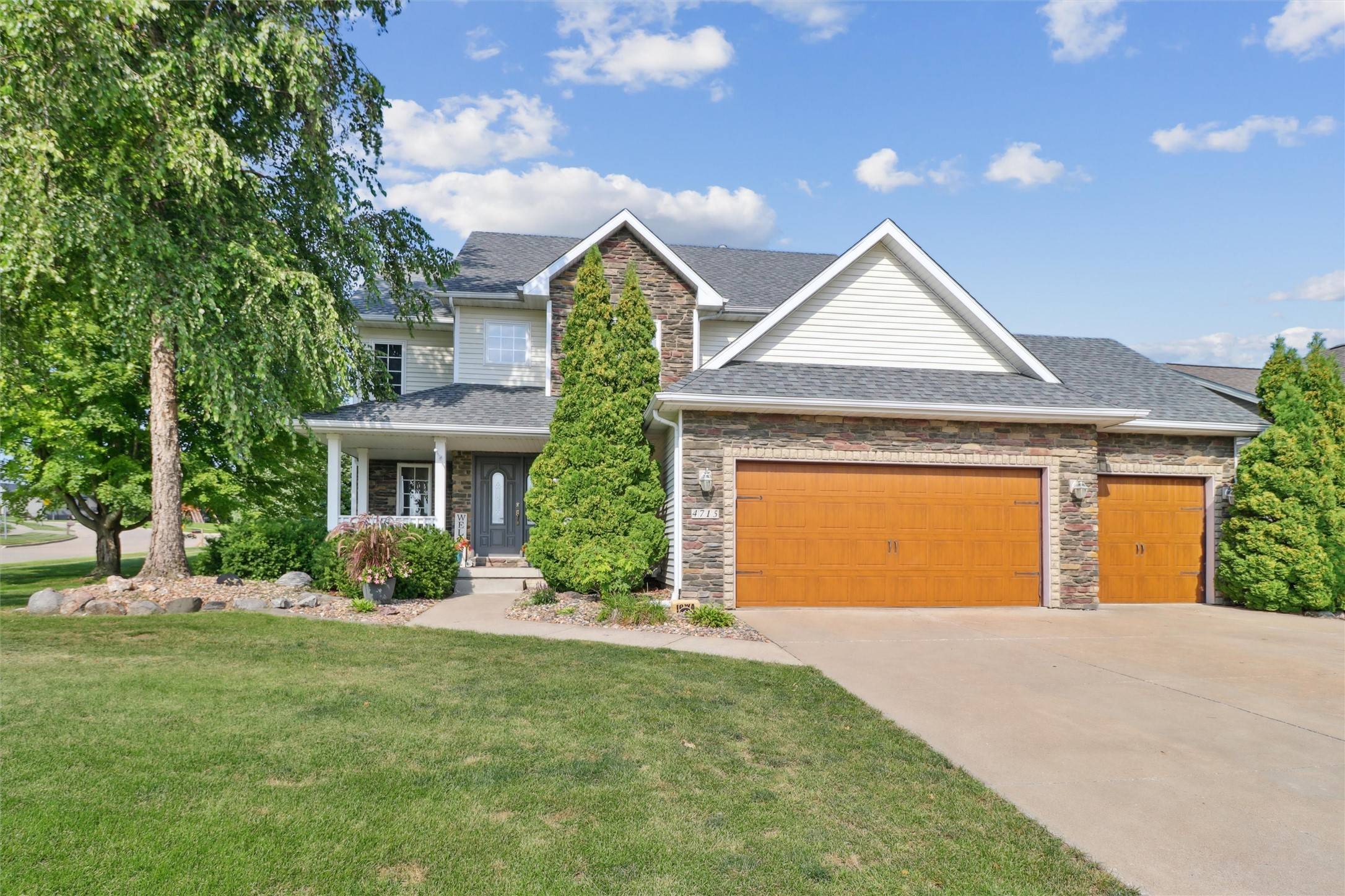 Urbandale, IA 50323,4715 147th Street