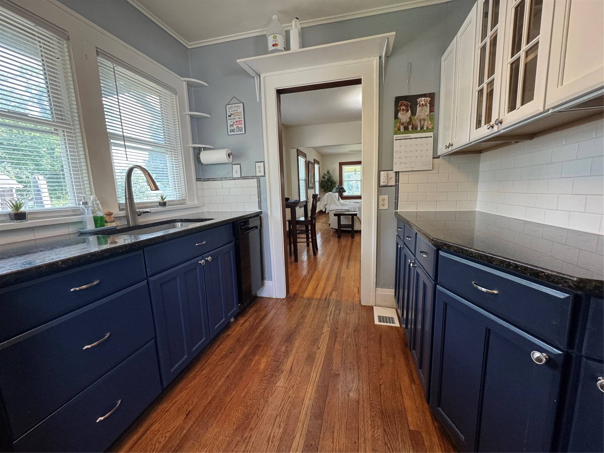 Des Moines, IA 50312,870 39th Street