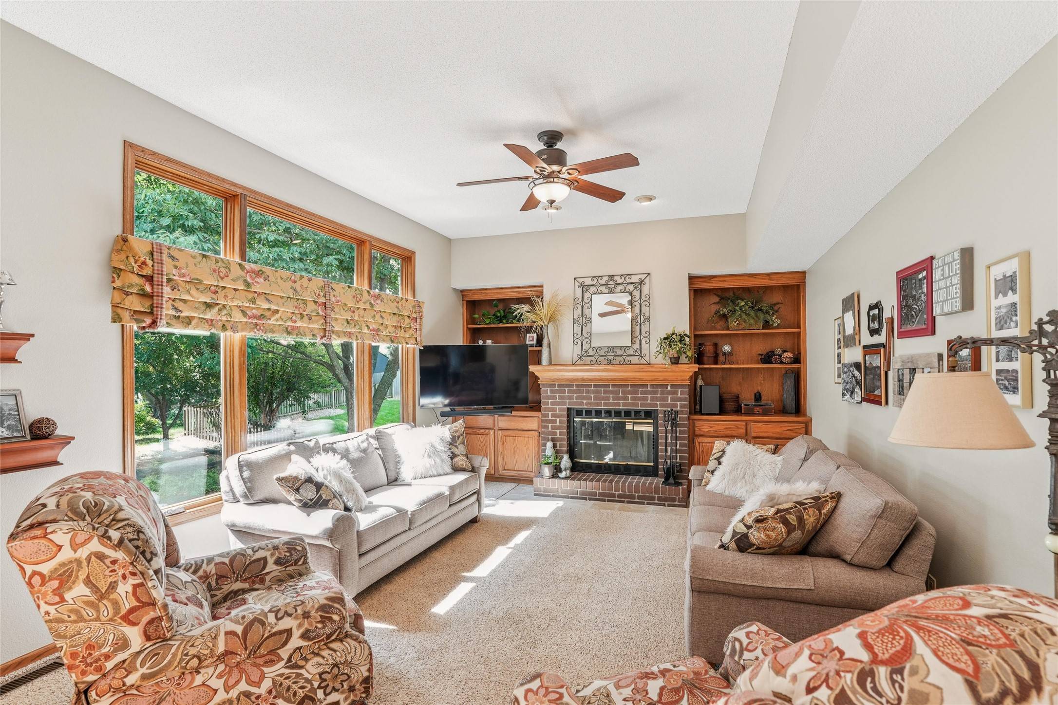 Urbandale, IA 50322,8006 Dellwood Drive