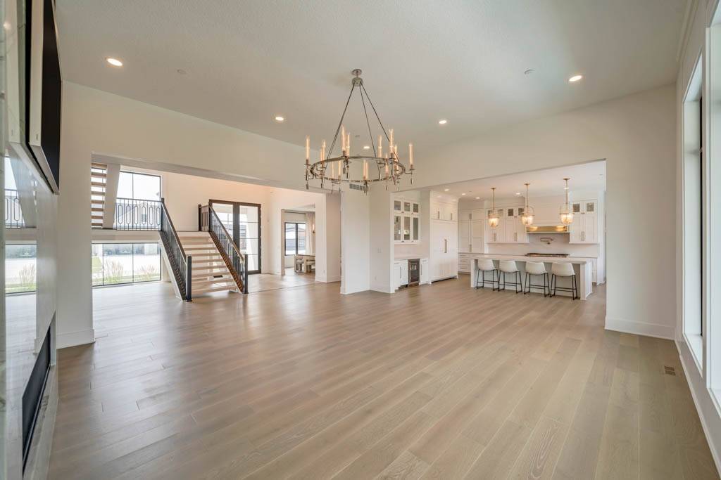 Clive, IA 50325,16671 Winston Drive
