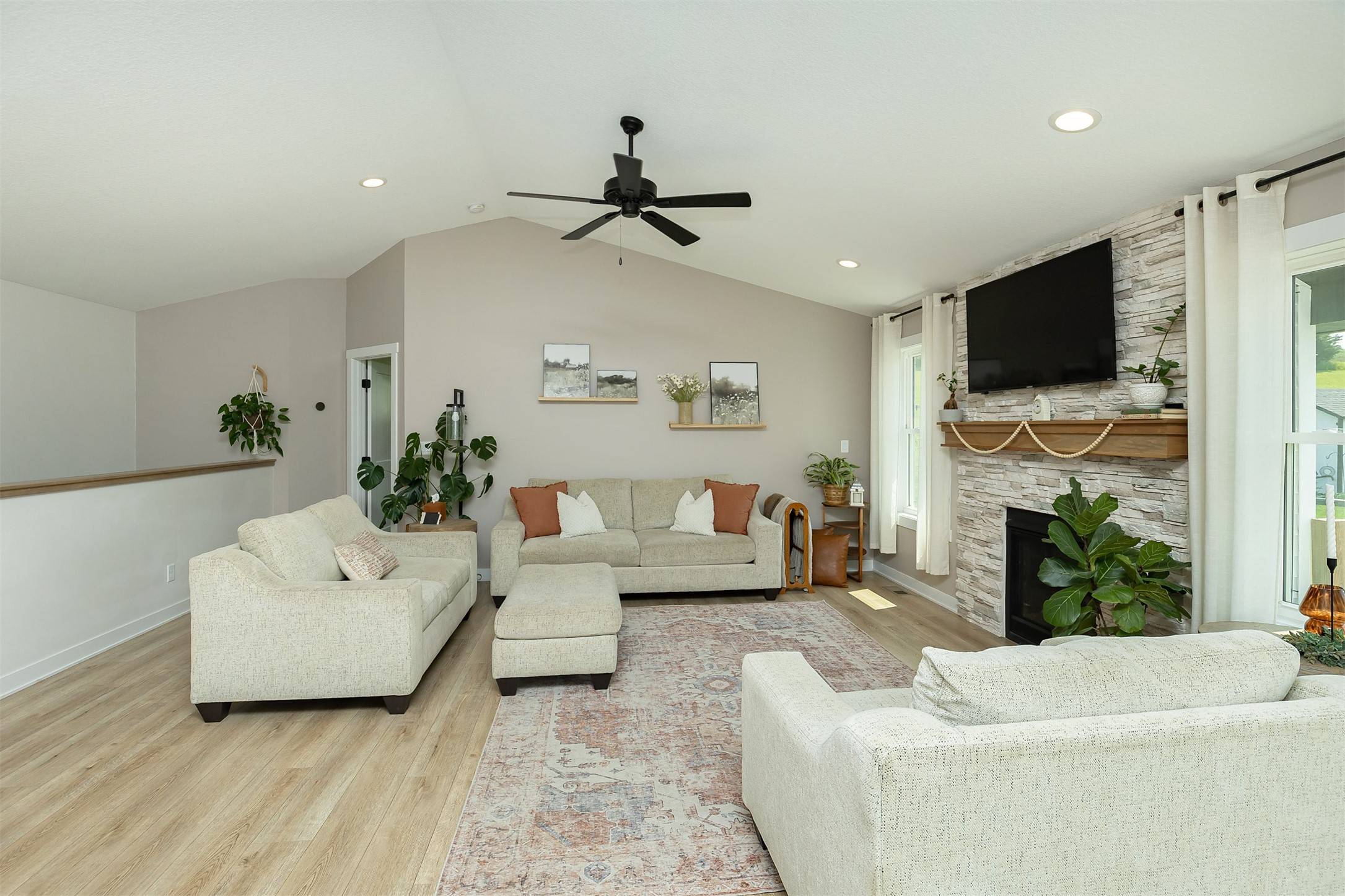 Indianola, IA 50125,1304 S L Court