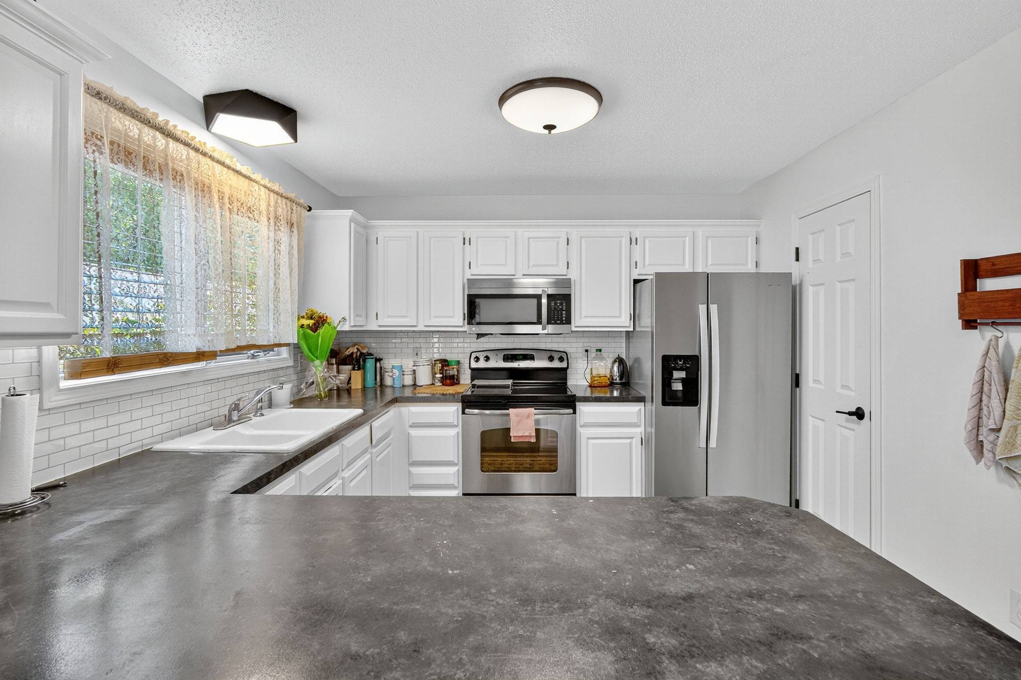 Des Moines, IA 50310,5238 Meredith Drive