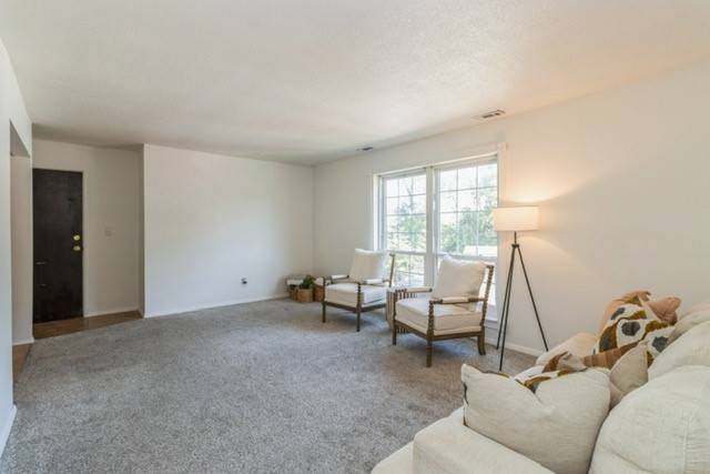 Des Moines, IA 50316,1120 E 6th Street #8