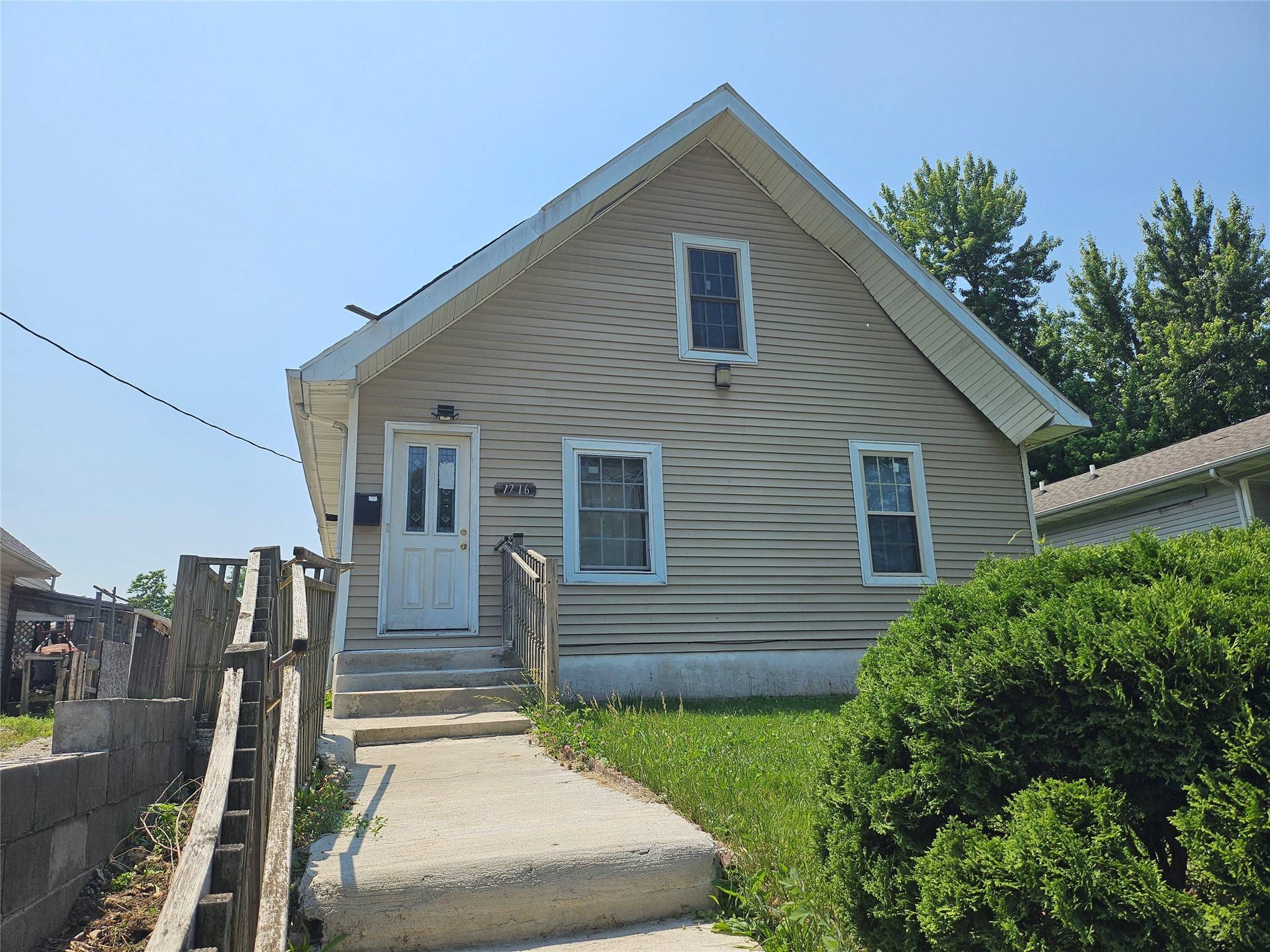 Des Moines, IA 50314,1716 Mondamin Avenue
