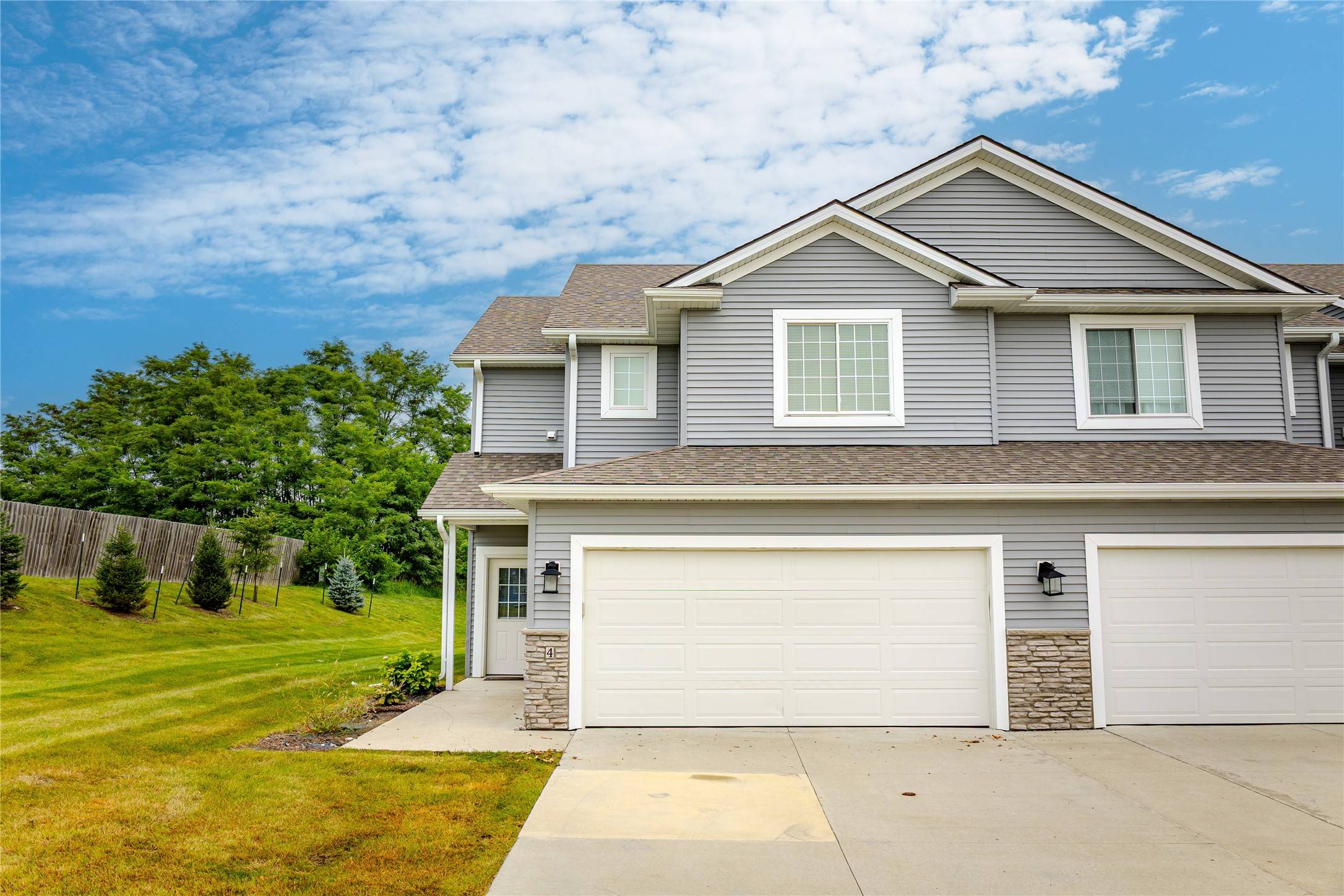 Des Moines, IA 50320,7000 Lake Ridge Avenue #4