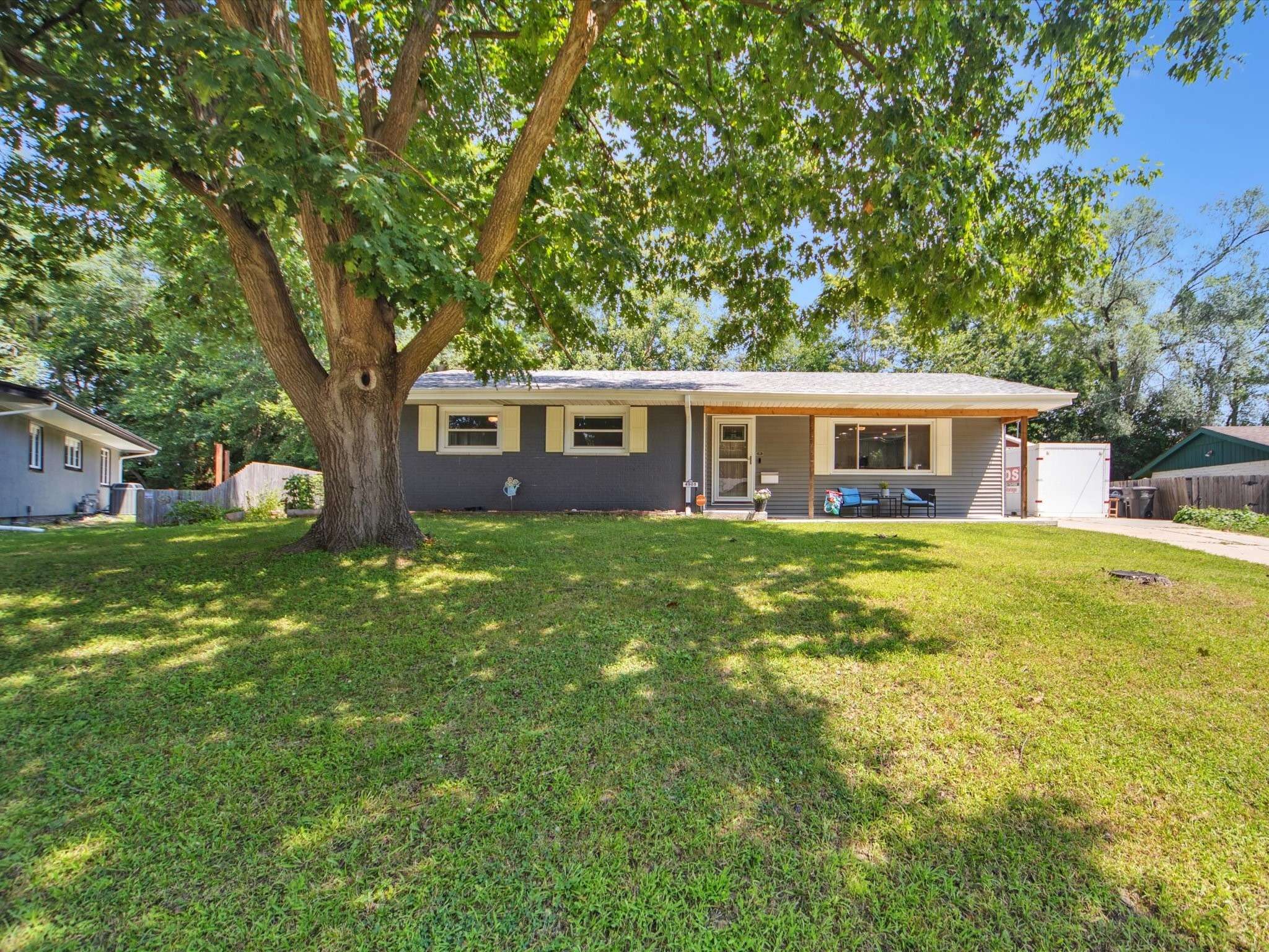 Des Moines, IA 50315,4905 SW 15th Street