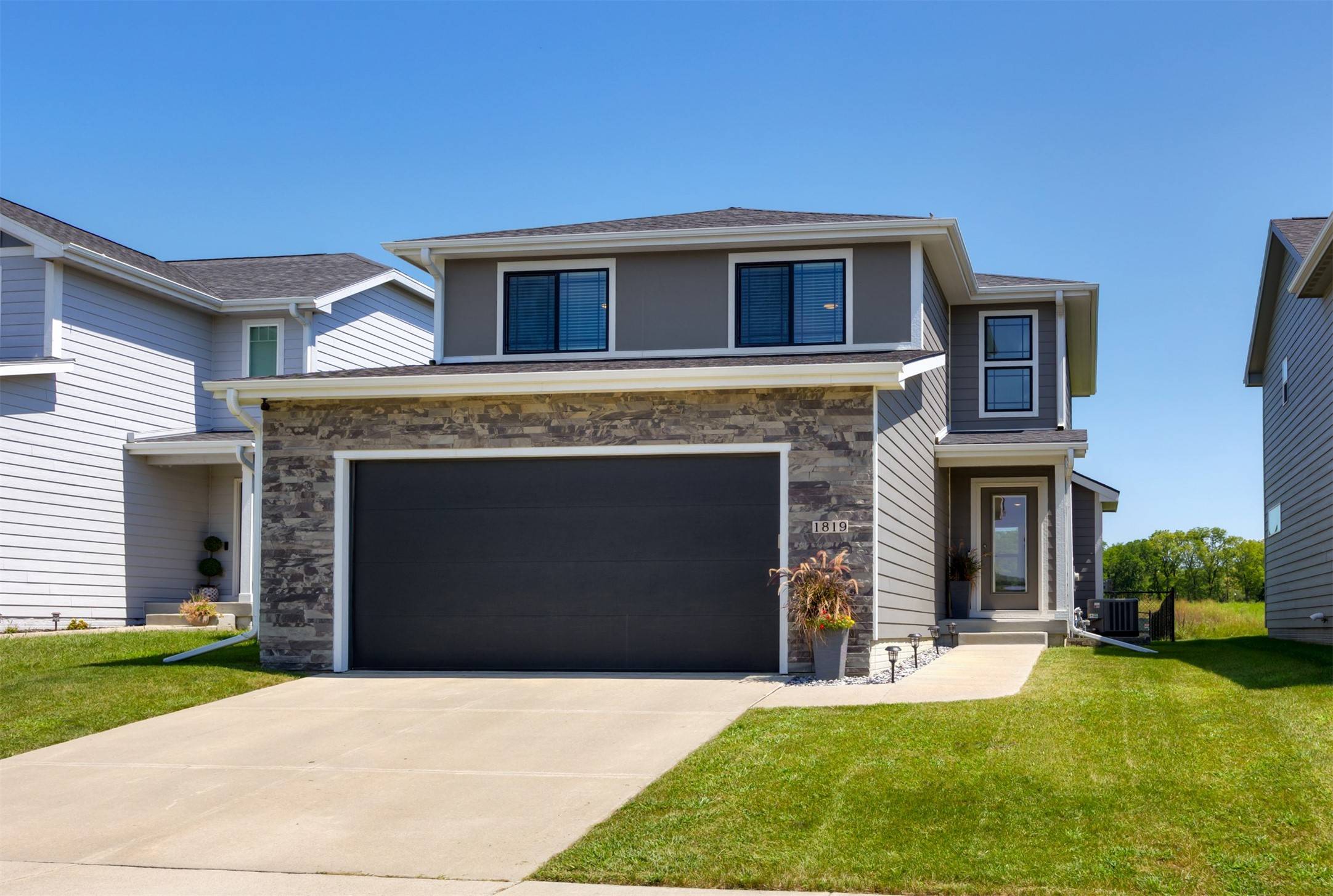 Grimes, IA 50111,1819 NE Heritage Drive