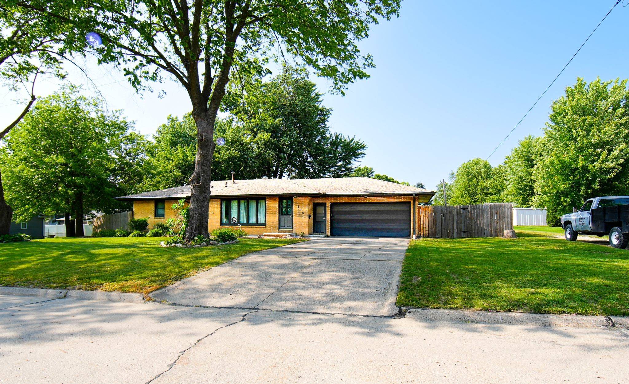 Indianola, IA 50125,808 W Boston Avenue