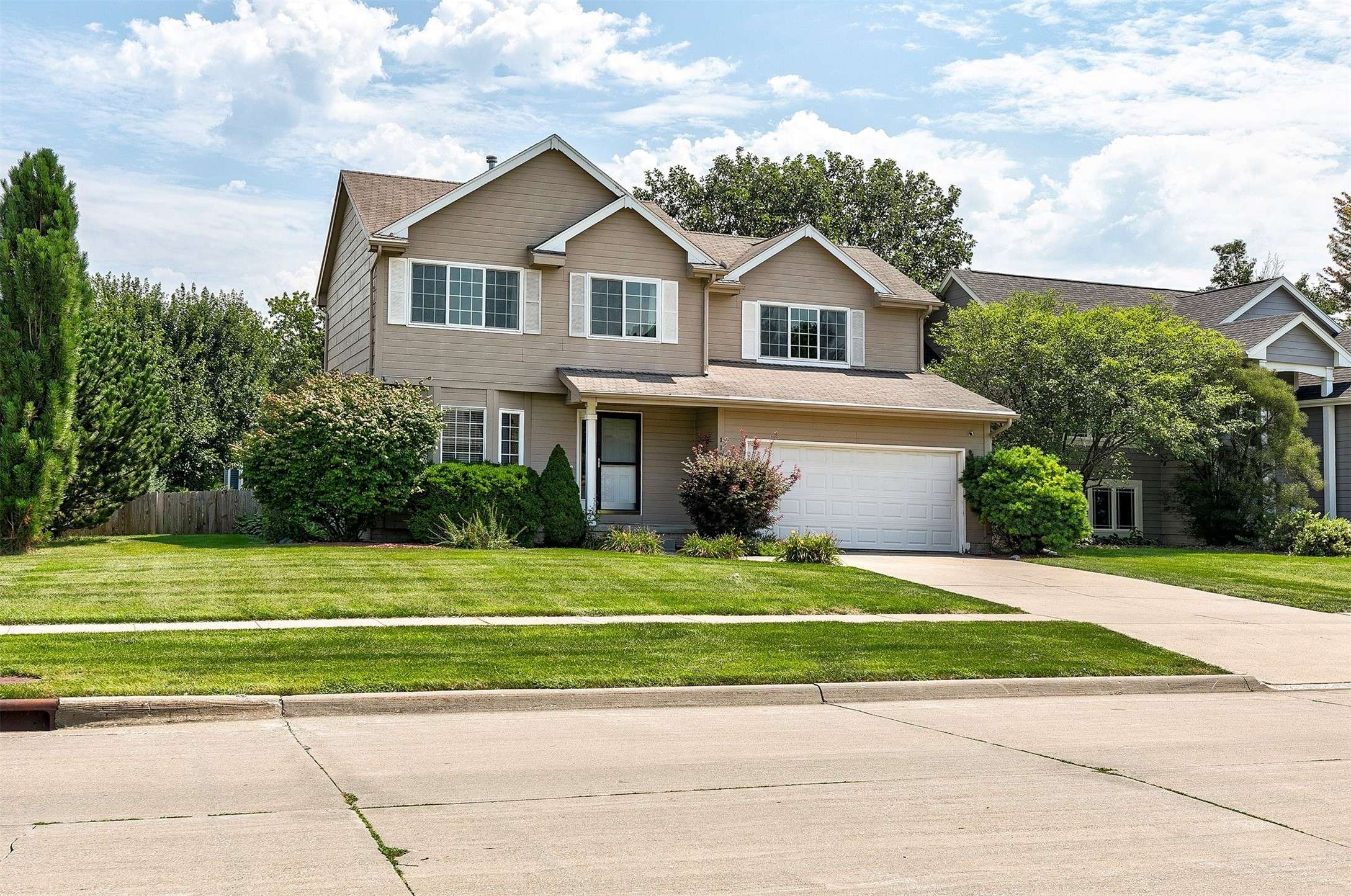 West Des Moines, IA 50265,1104 S 51st Street