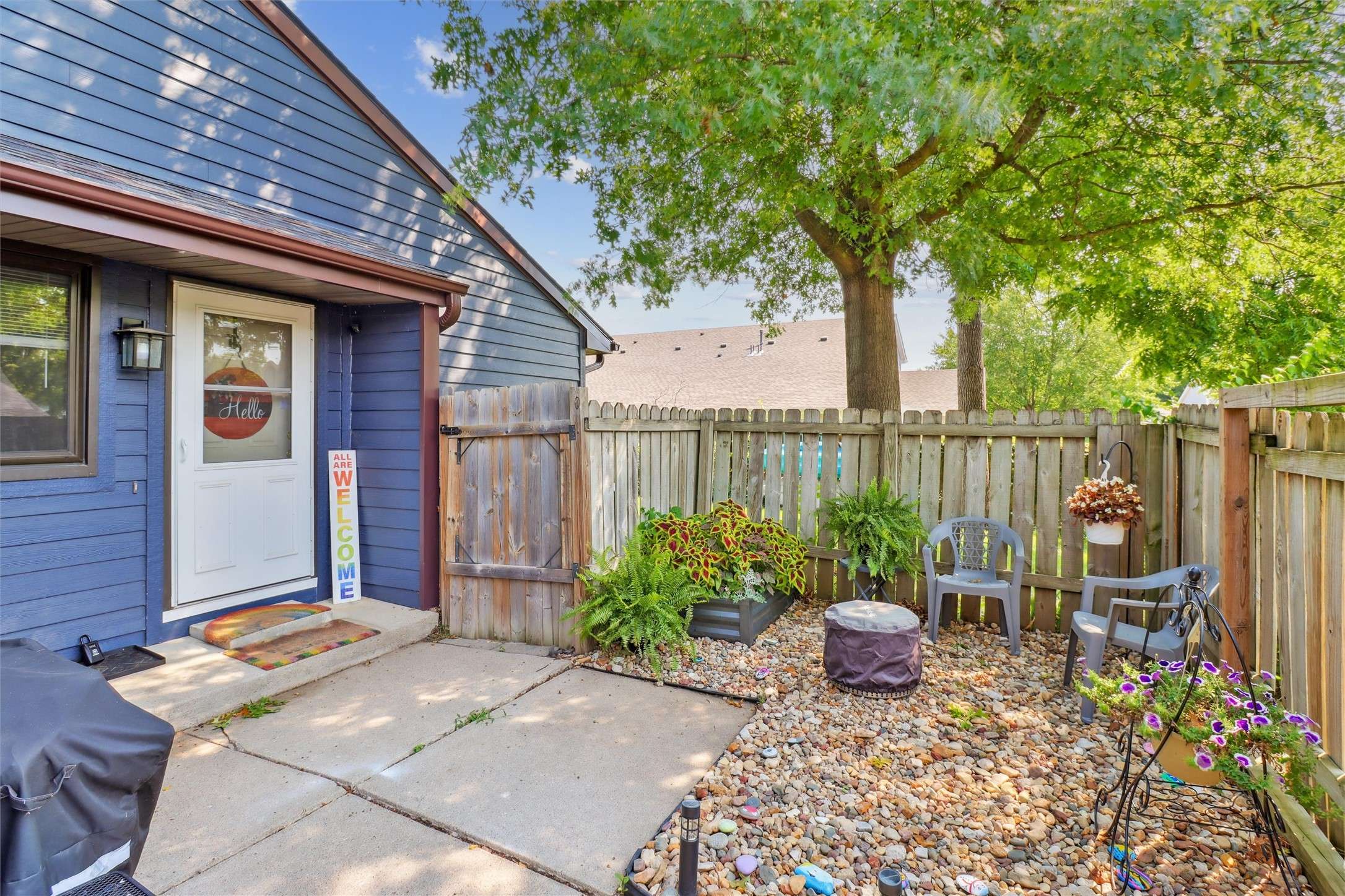 Newton, IA 50208,926 E 15th Street N