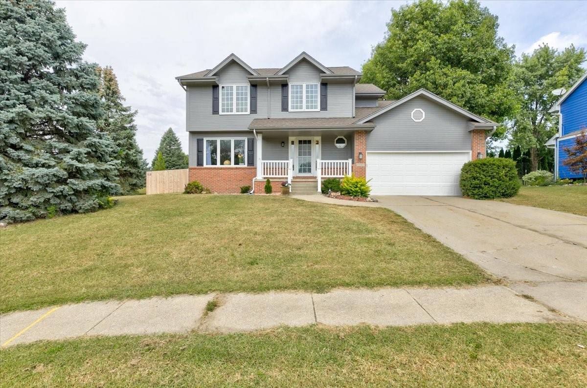 Urbandale, IA 50322,8047 Dellwood Drive