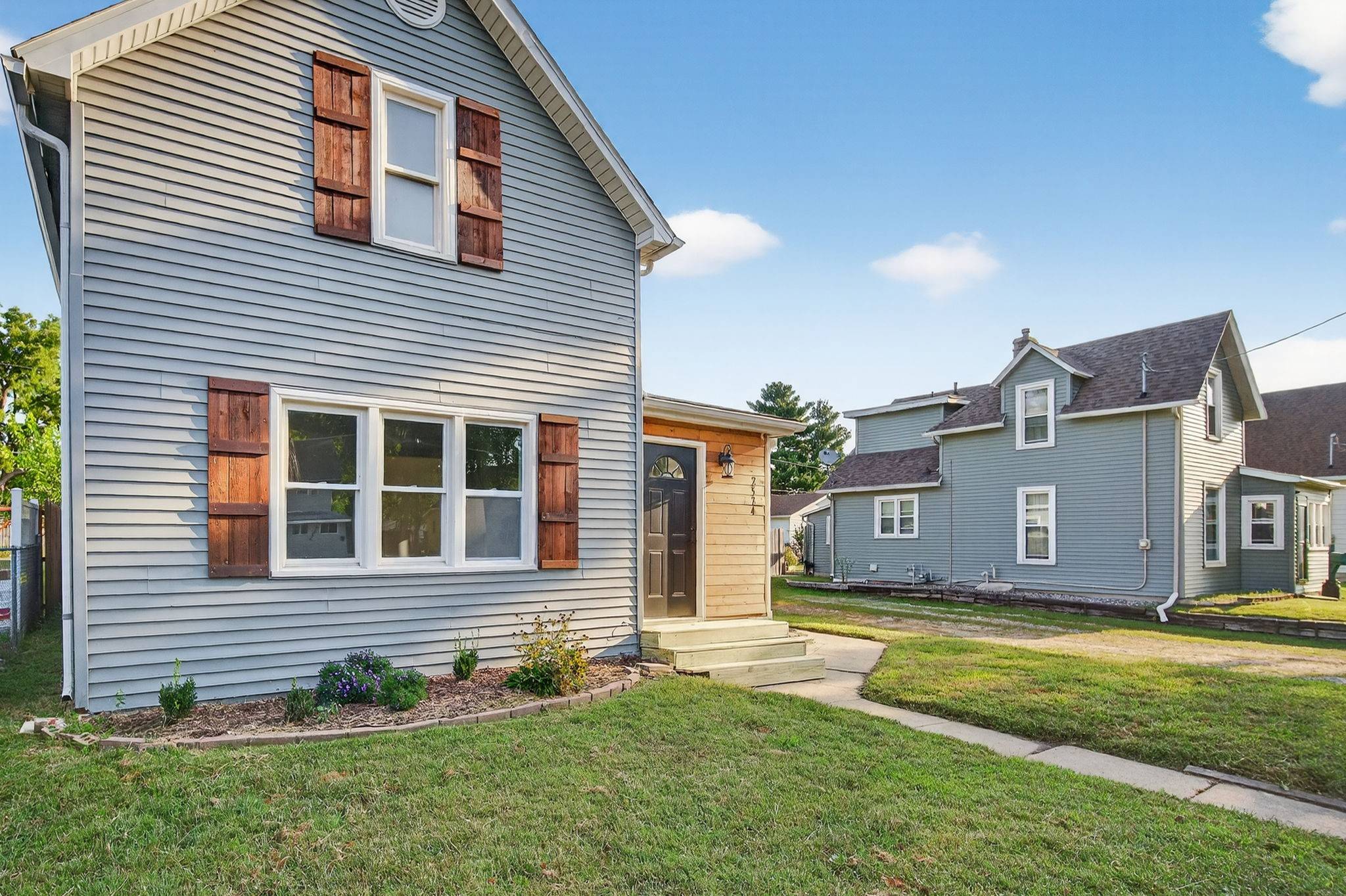 Des Moines, IA 50317,2524 E Walnut Street