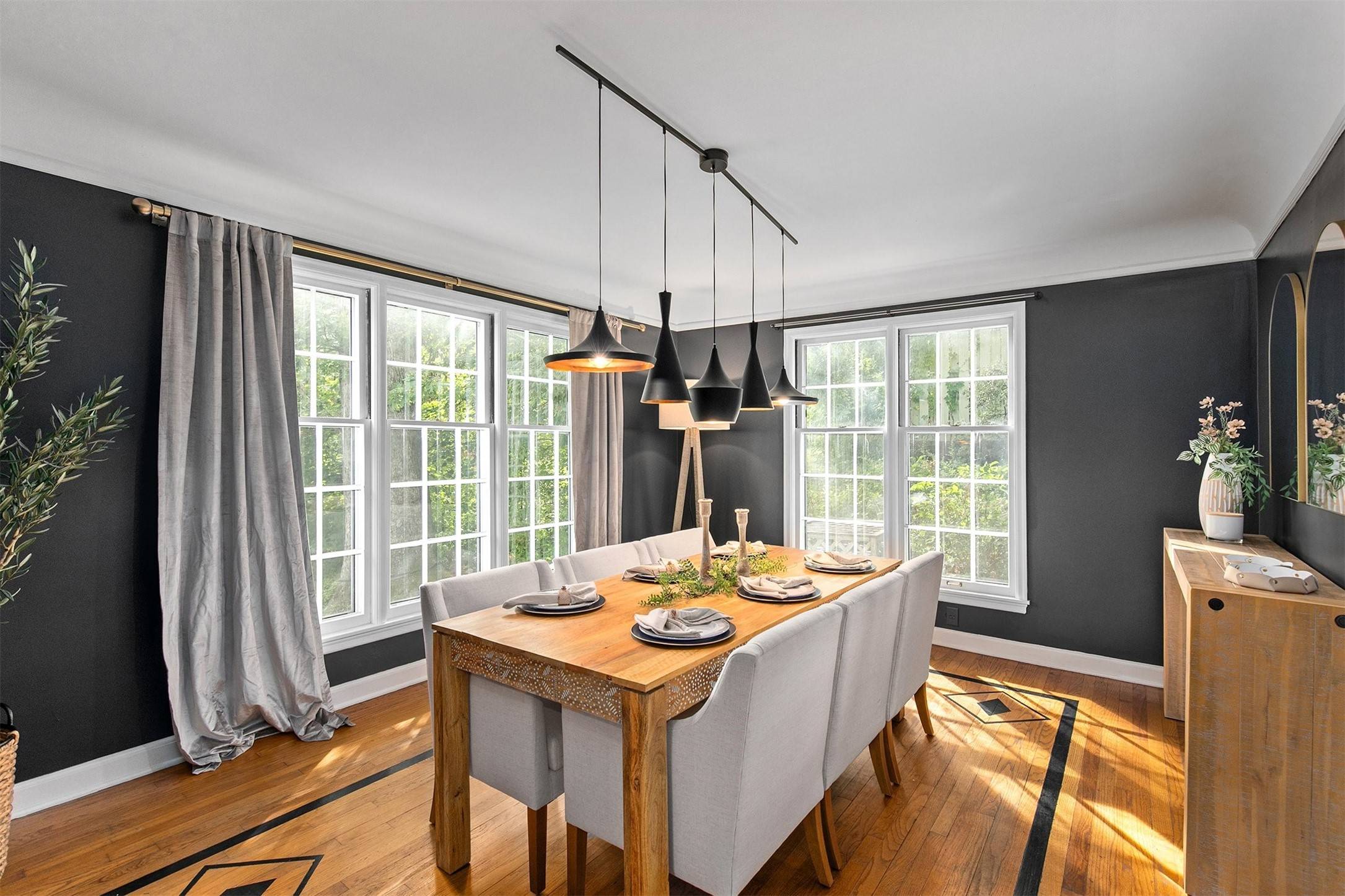 Des Moines, IA 50312,3217 John Lynde Road