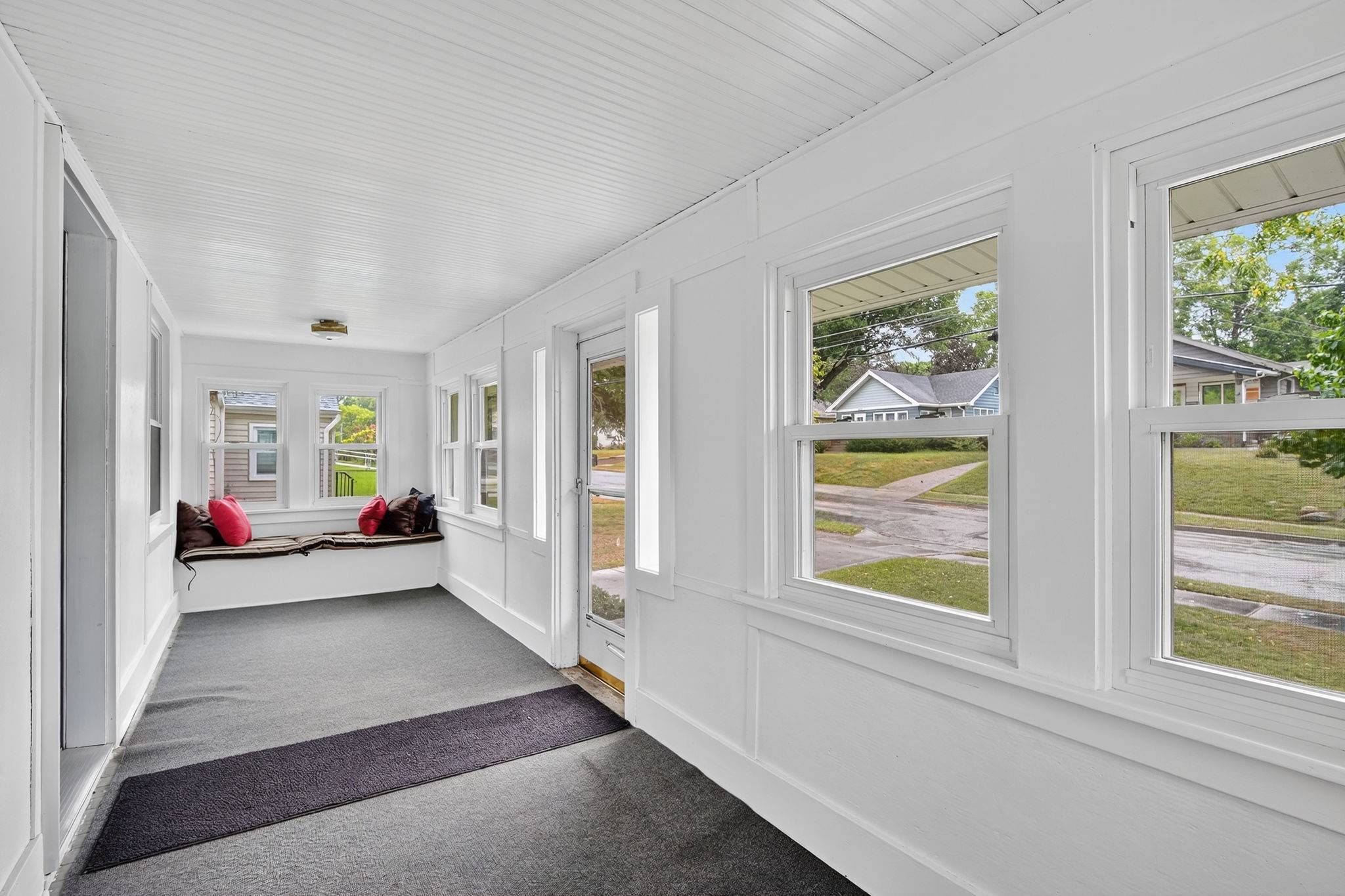 Des Moines, IA 50317,1606 E 32nd Street