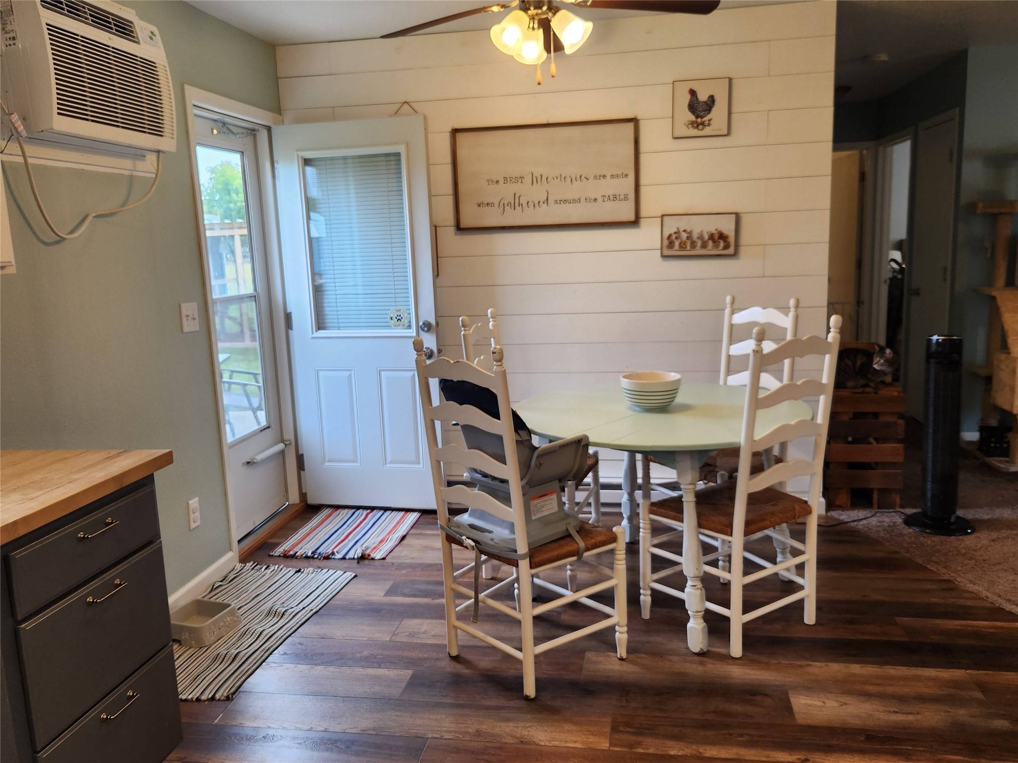 Harvey, IA 50119,613 Burlington Street
