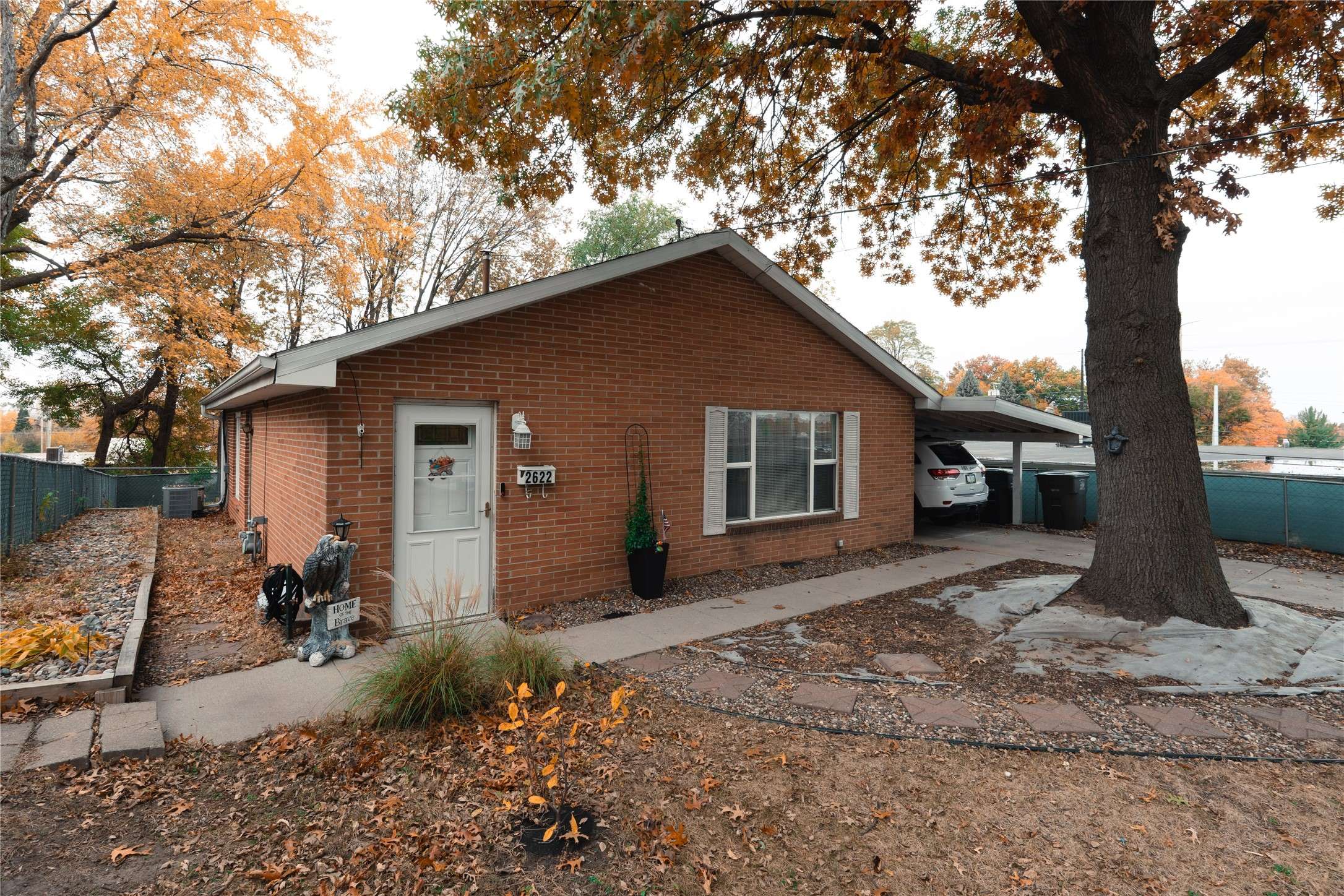 Des Moines, IA 50317,2622 E 29th Street