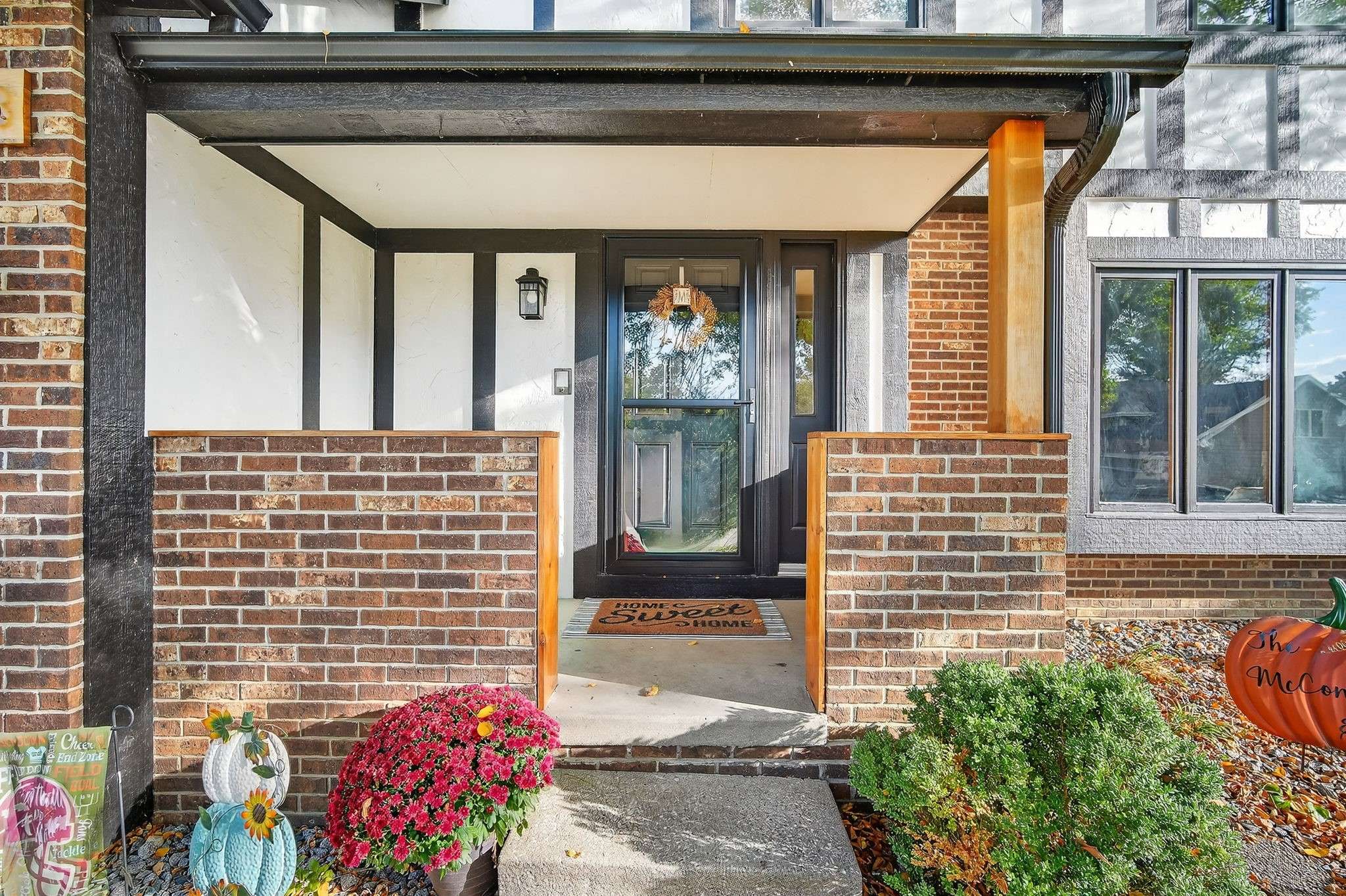 West Des Moines, IA 50265,513 52nd Street