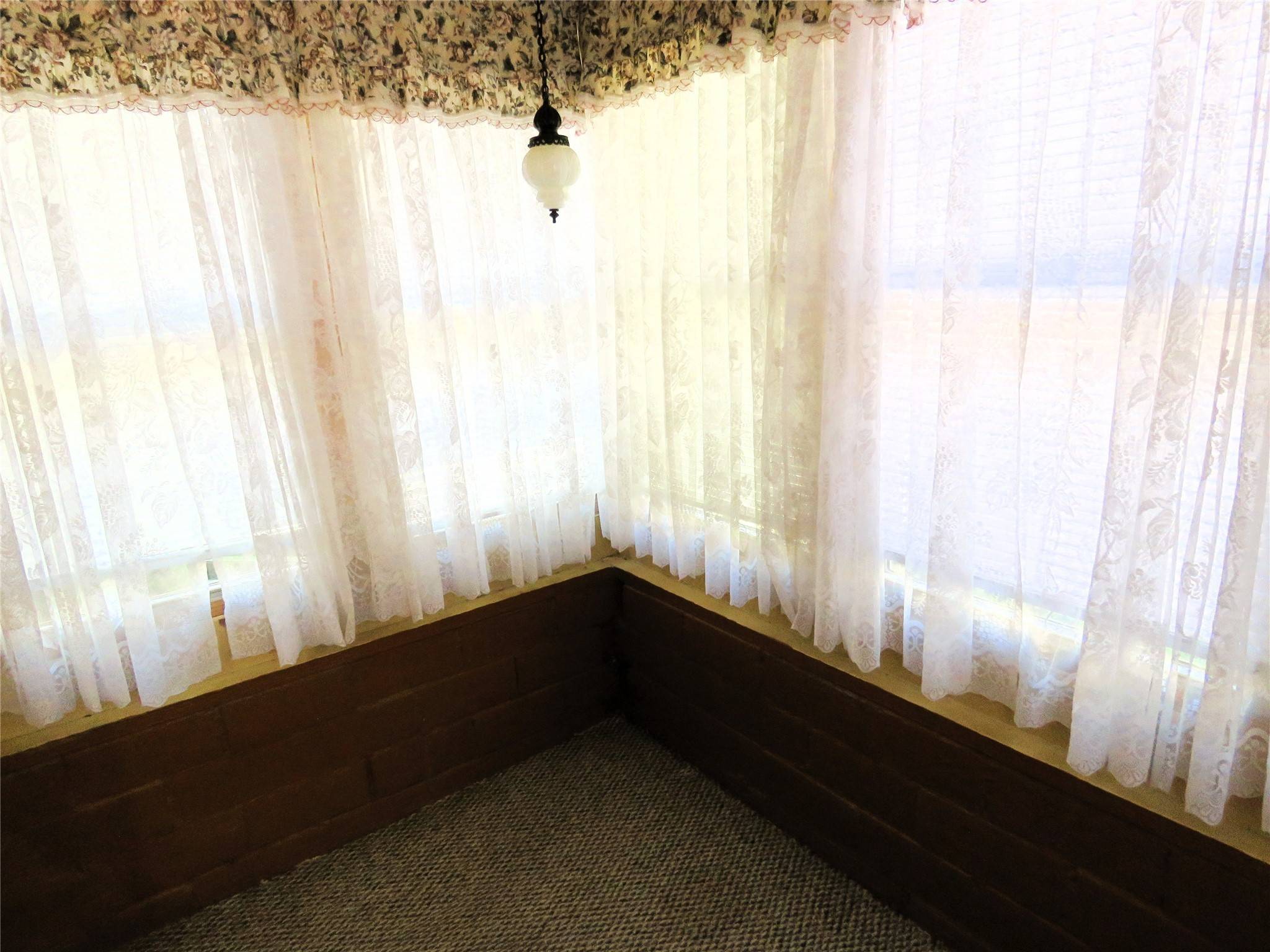 Des Moines, IA 50315,212 Titus Avenue