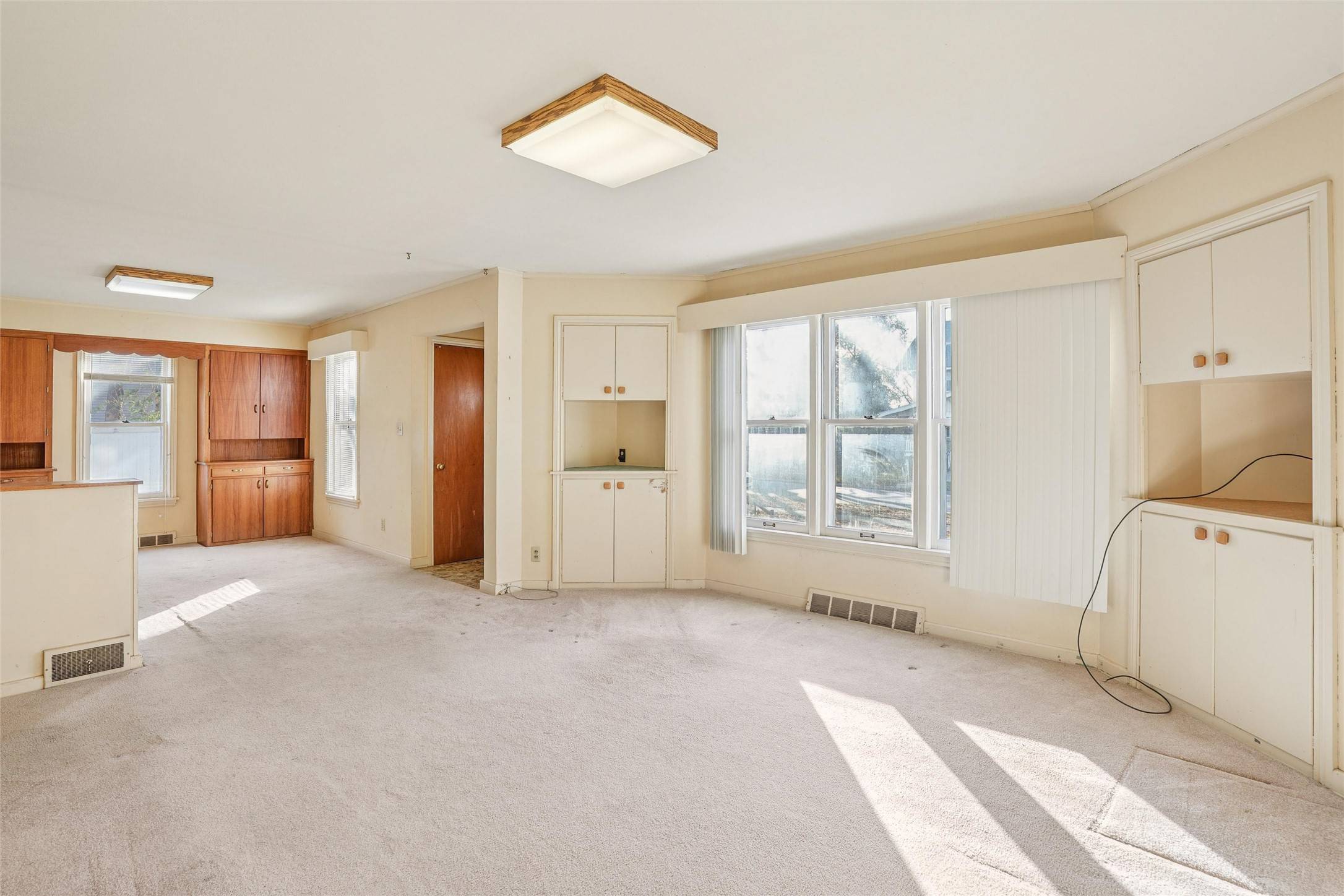 Indianola, IA 50125,710 E Salem Avenue