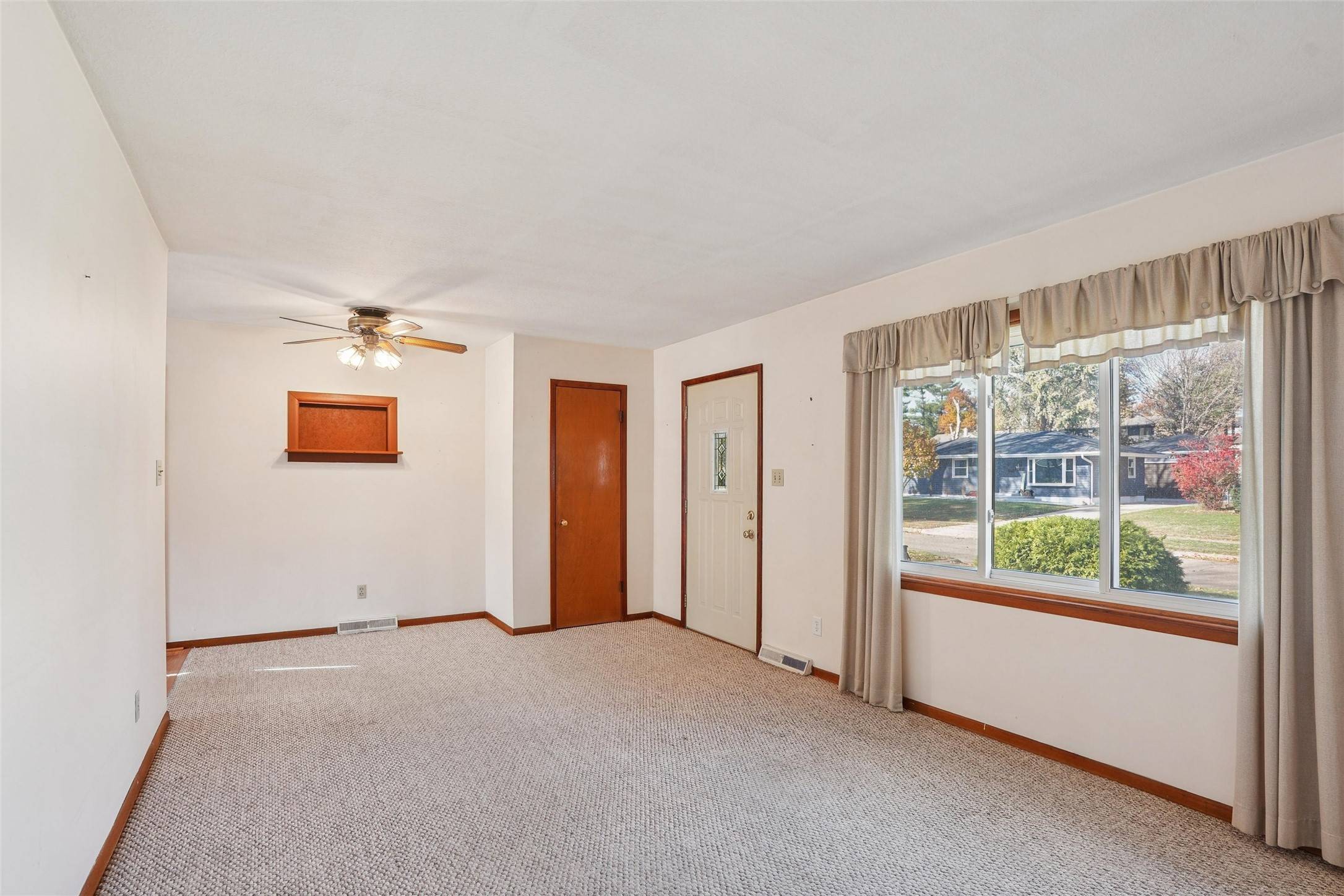 Des Moines, IA 50310,3416 Hillcrest Drive