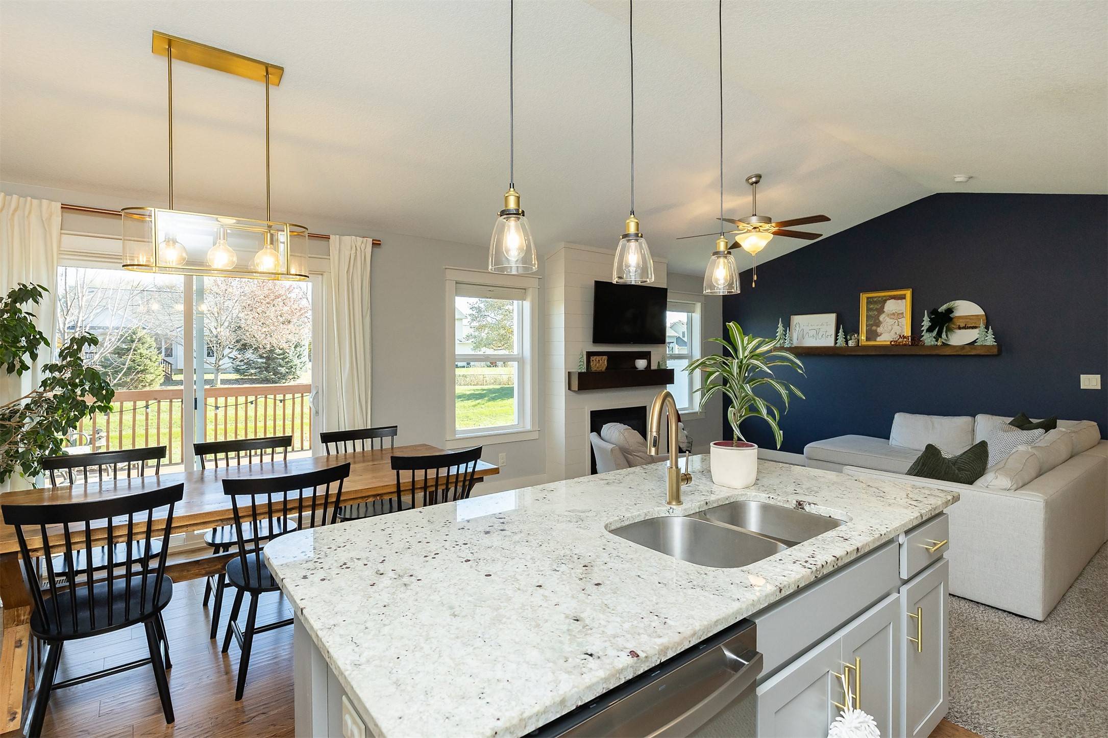 Ankeny, IA 50023,2909 SW Country Lane