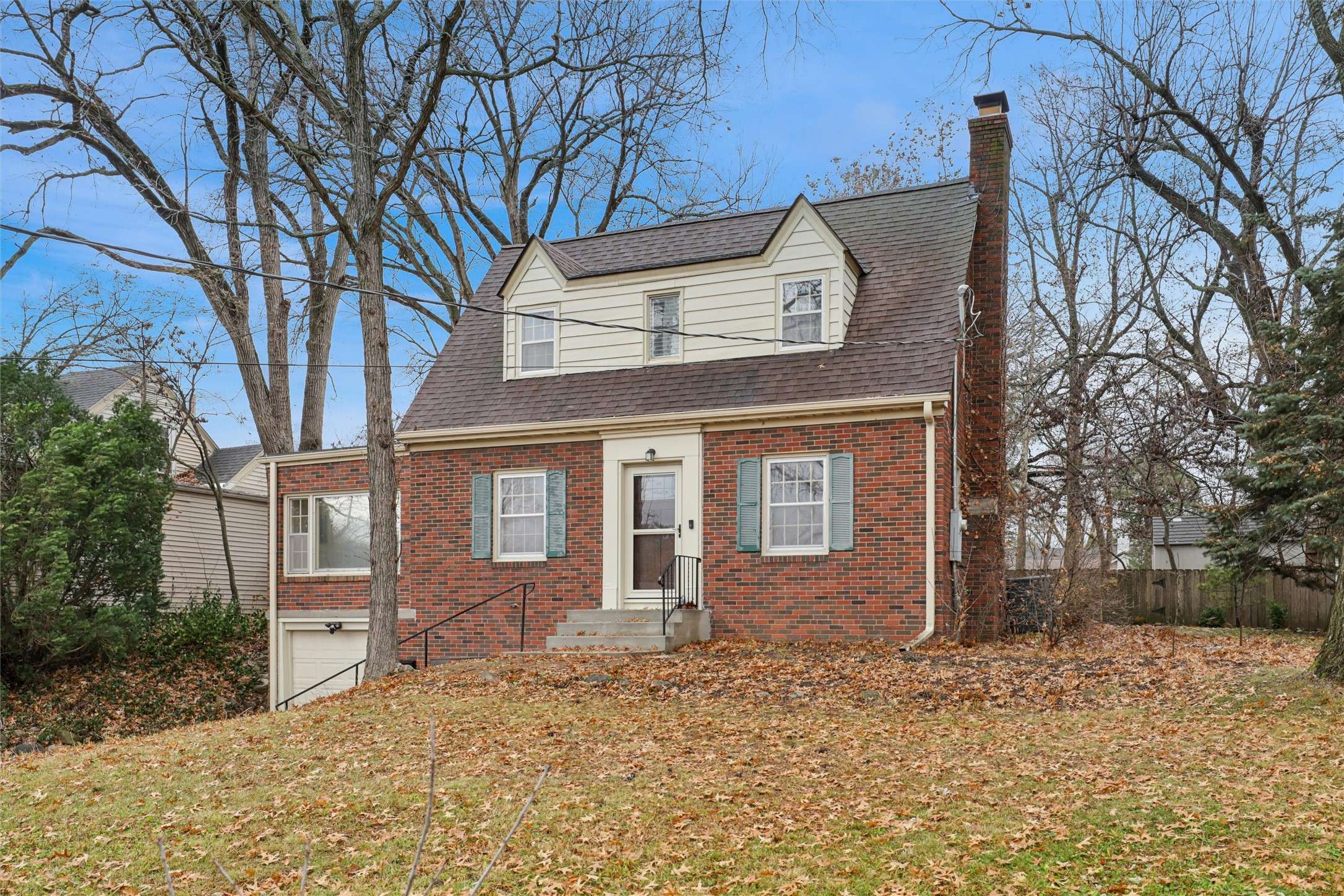 Des Moines, IA 50312,317 SW 42nd Street