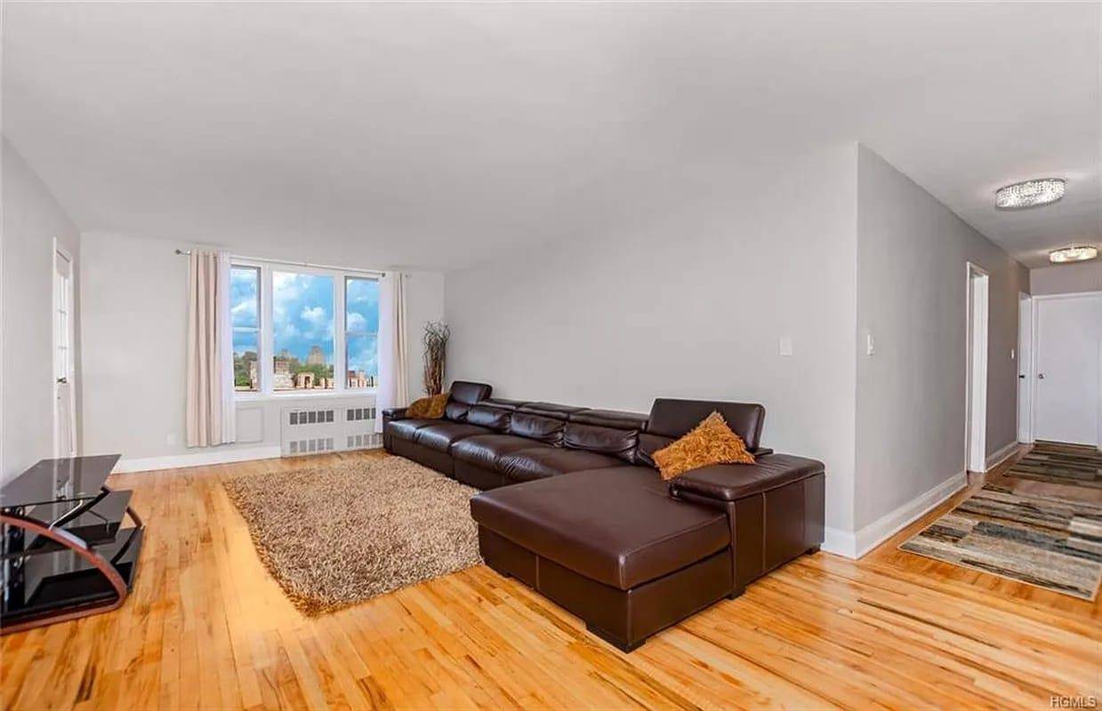 Bronx, NY 10463,2750 Johnson #8J