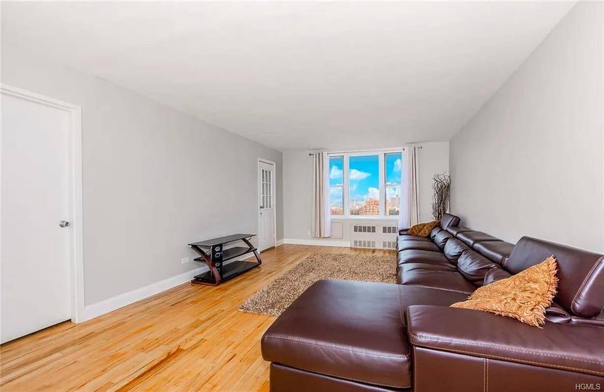 Bronx, NY 10463,2750 Johnson #8J