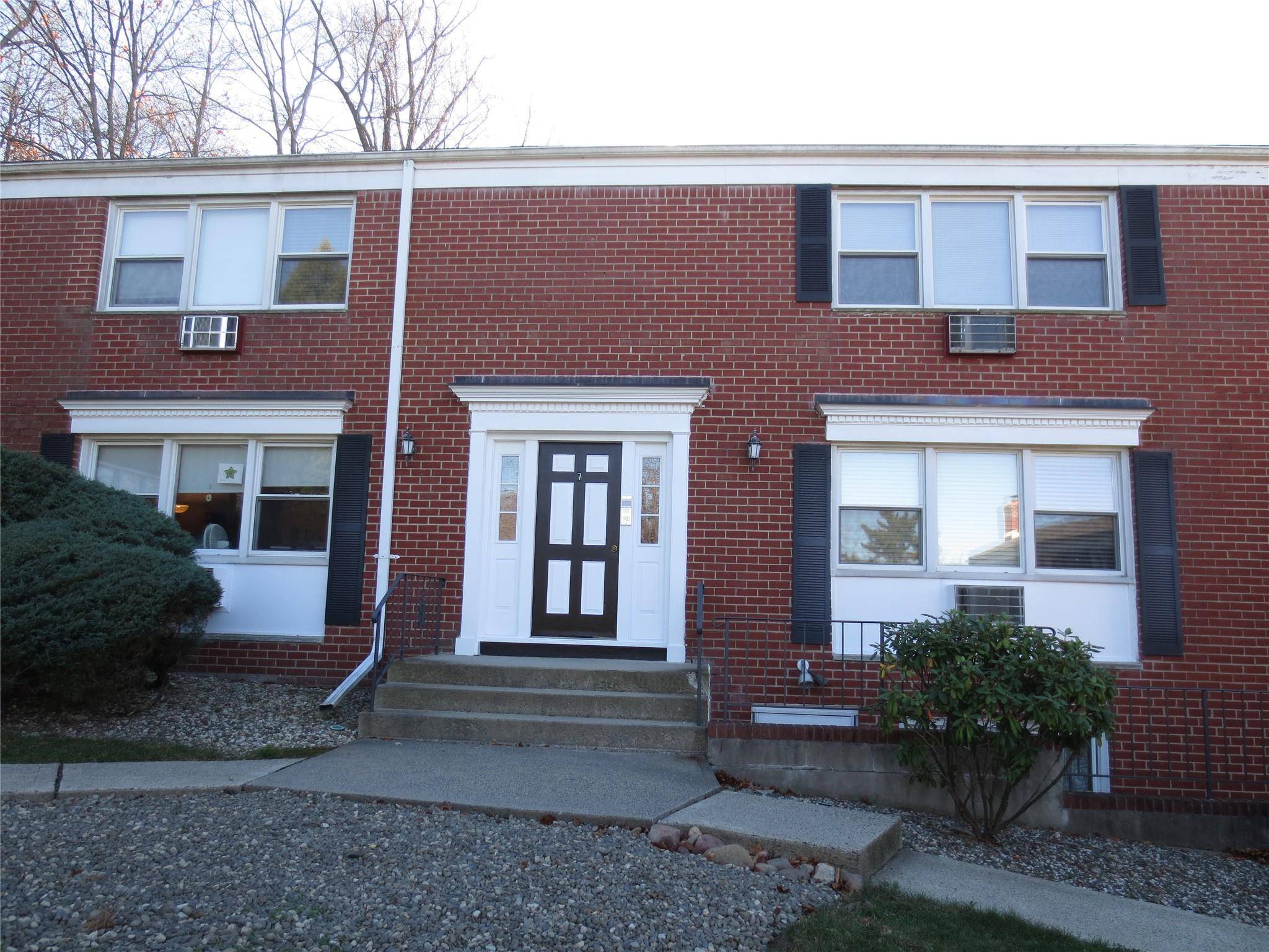 Suffern, NY 10901,7 Danbury Court #1607