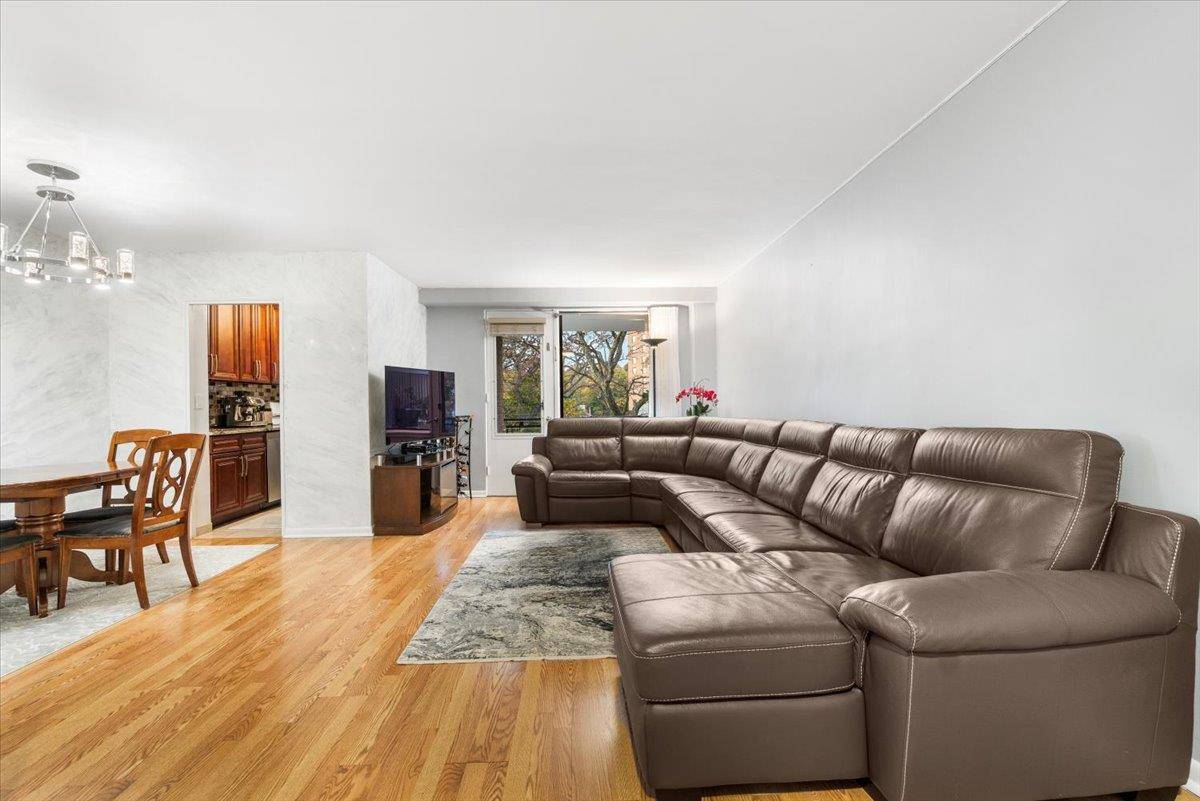 Bronx, NY 10471,4705 Henry Hudson Pkwy #3D