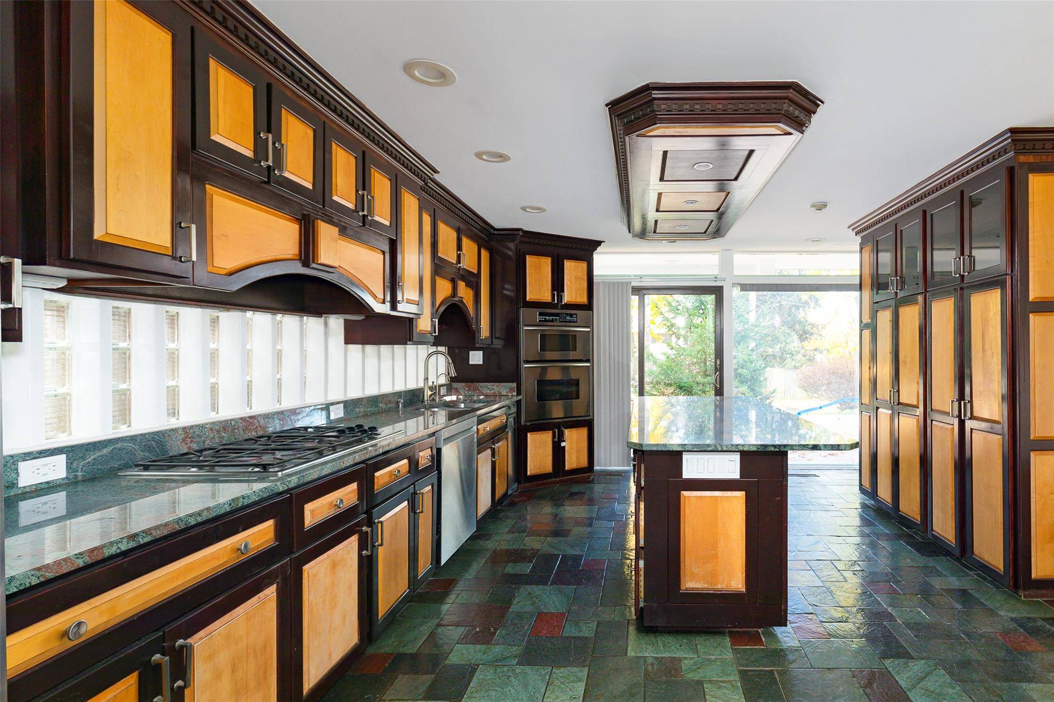Poughkeepsie, NY 12601,7 Ferris LN