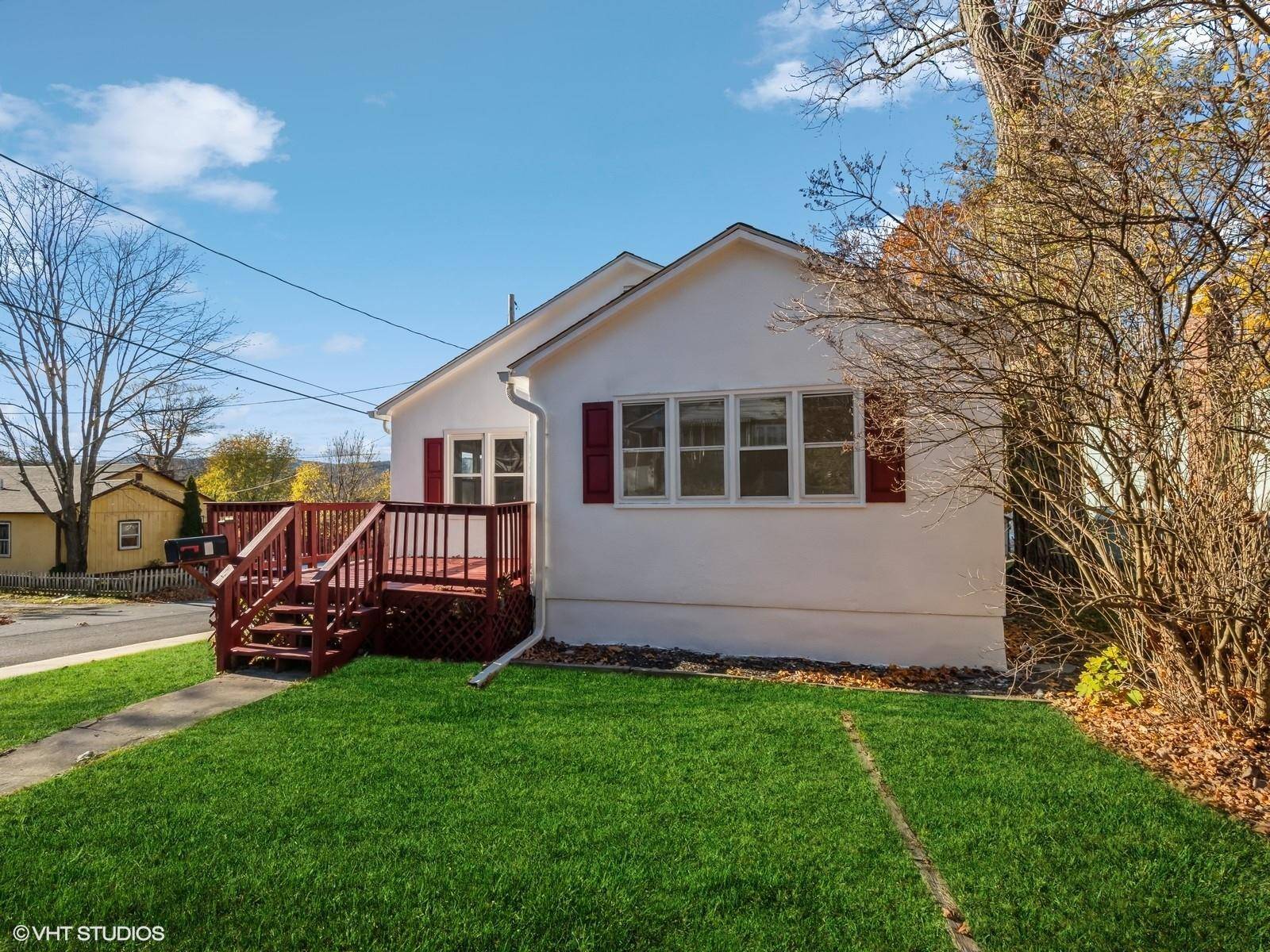 Ellenville, NY 12428,1 Ida LN