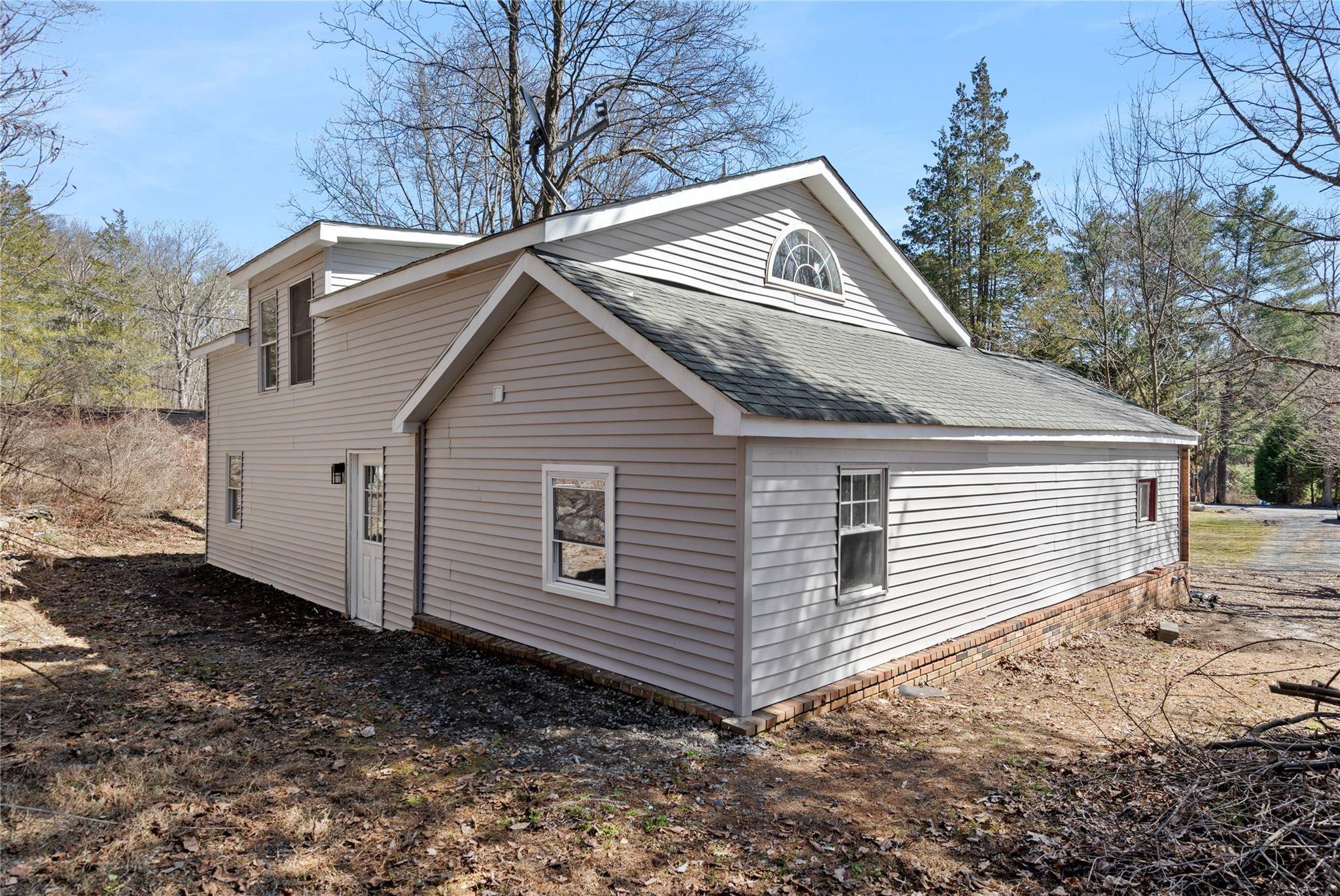 Wurtsboro, NY 12790,17 Helm ST