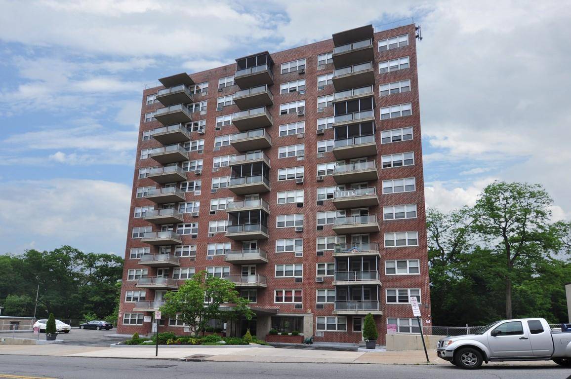 Yonkers, NY 10705,385 McLean AVE #12G