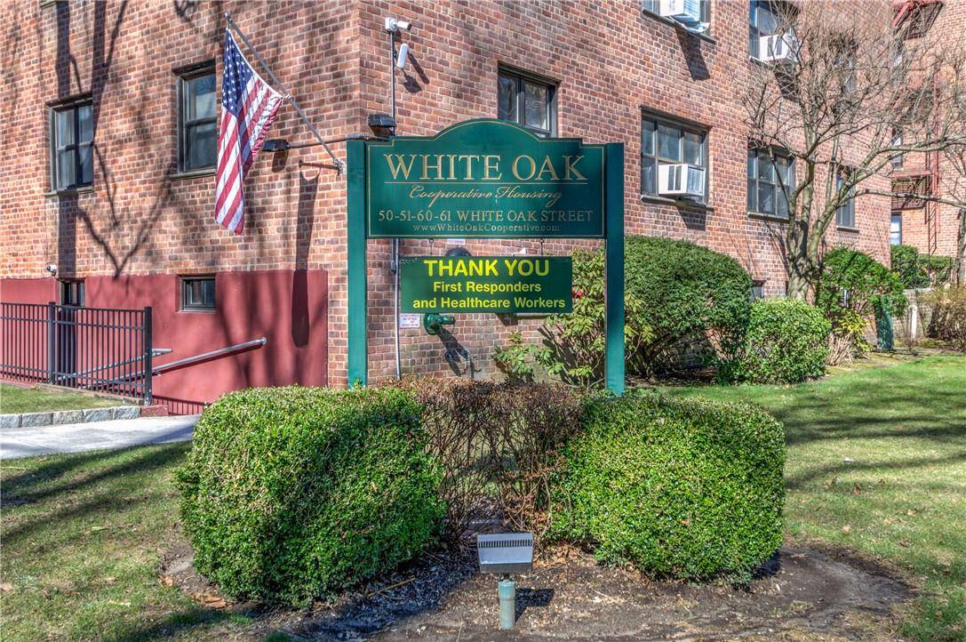 New Rochelle, NY 10801,50 White Oak ST #3G