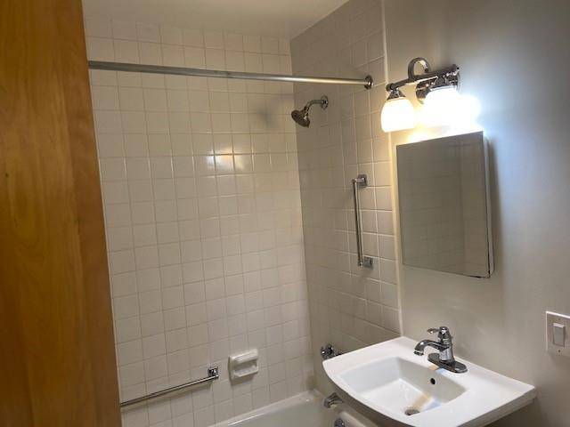 Mount Kisco, NY 10549,90 Gregory AVE #5