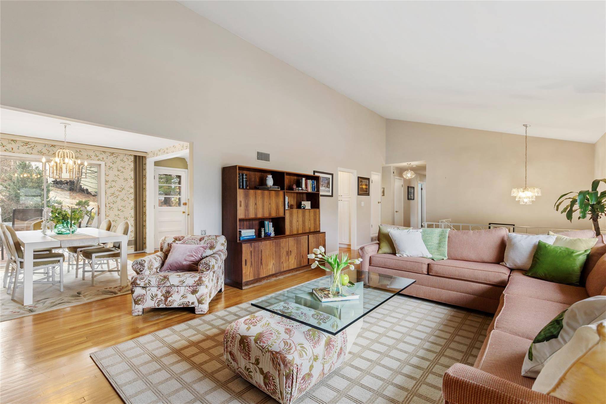 Tarrytown, NY 10591,46 Tarryhill RD
