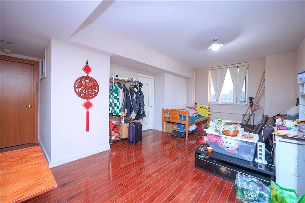 Flushing, NY 11355,133-38 Sanford AVE #9D