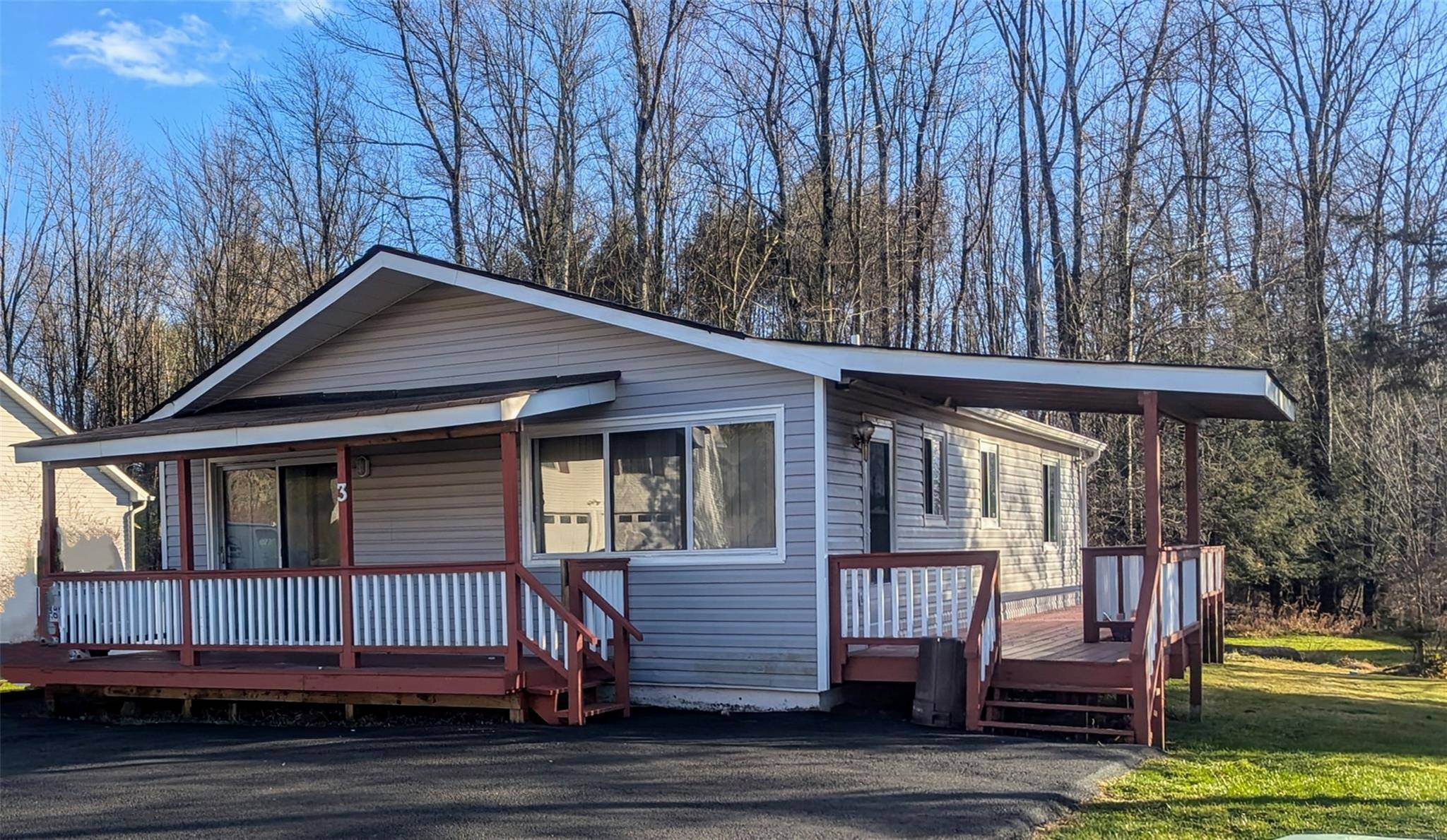 Loch Sheldrake, NY 12759,3 Harold LN