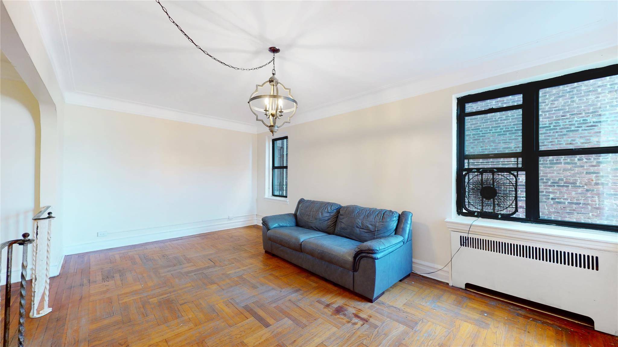 Bronx, NY 10458,3000 Valentine AVE #4E