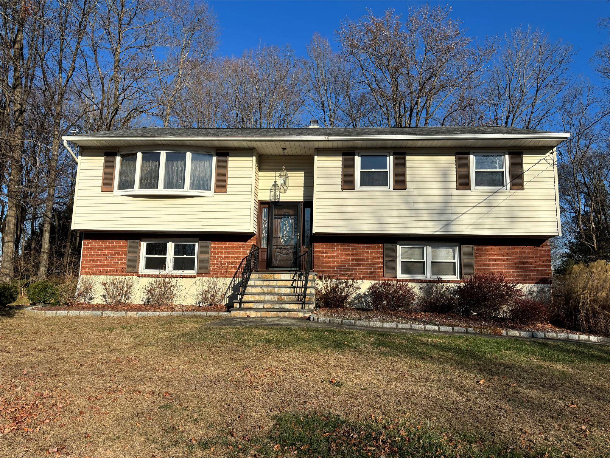 Yorktown Heights, NY 10598,2842 Quinlan ST